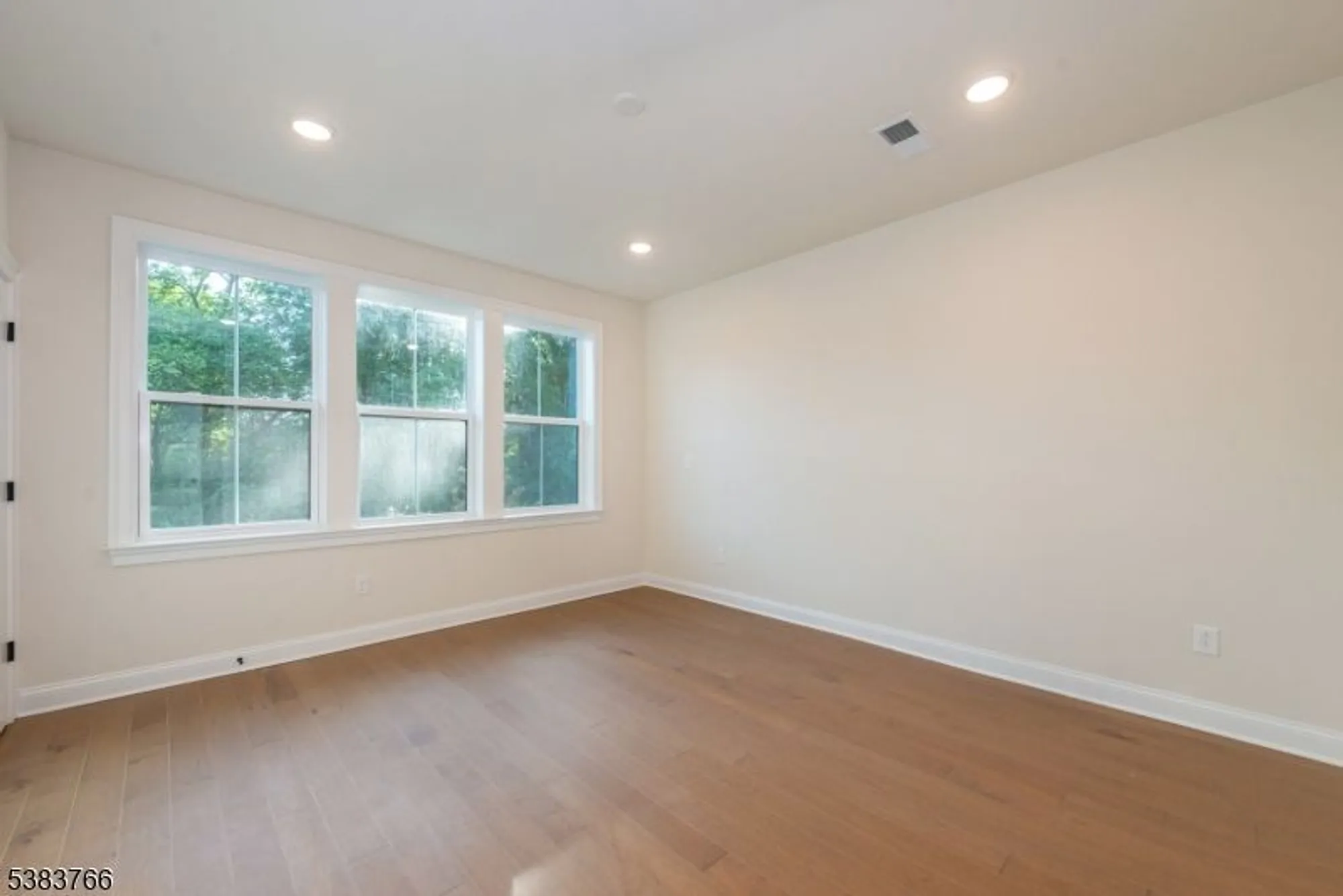 Property Slideshow image 18 of 26 | 10 baldwin ave, Far Hills, NJ, 07931