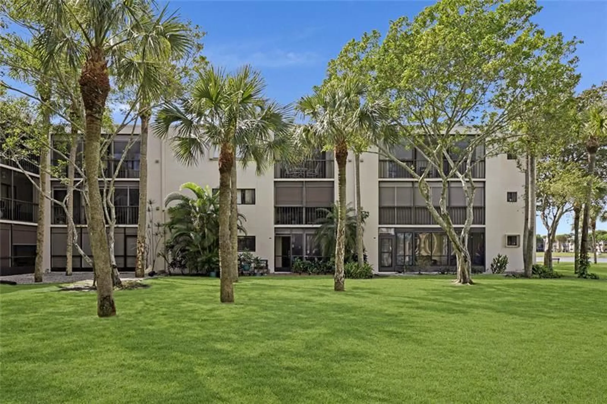 Property Slideshow image 25 of 47 | 5100 las verdes cir 114, Delray Beach, FL, 33484