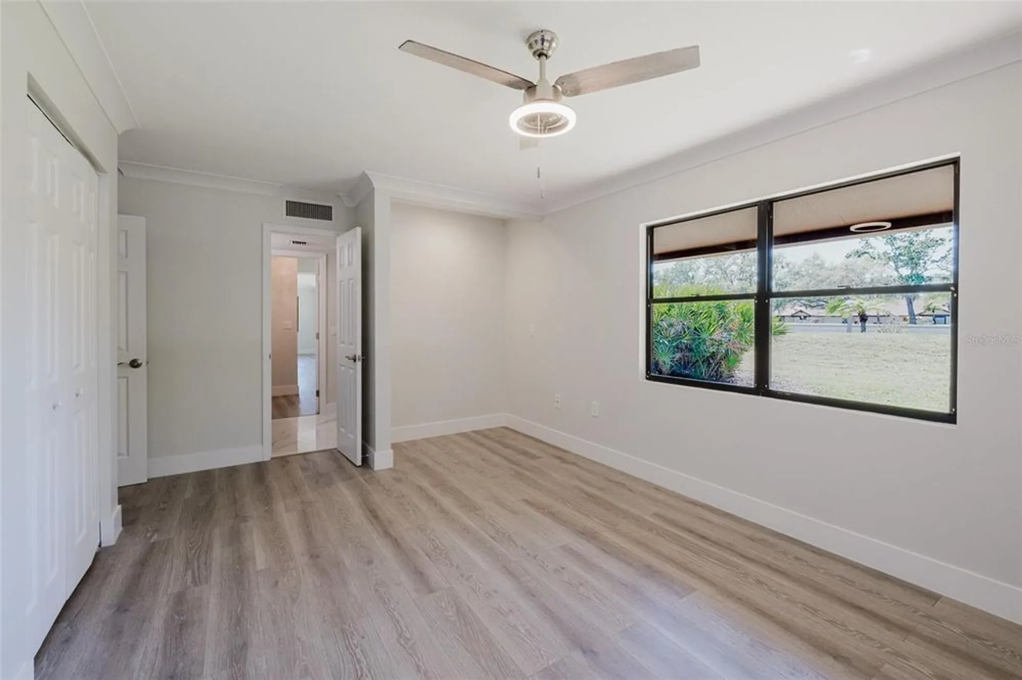 Property Slideshow image 40 of 53 | 5604 doral dr, Sarasota, FL, 34243