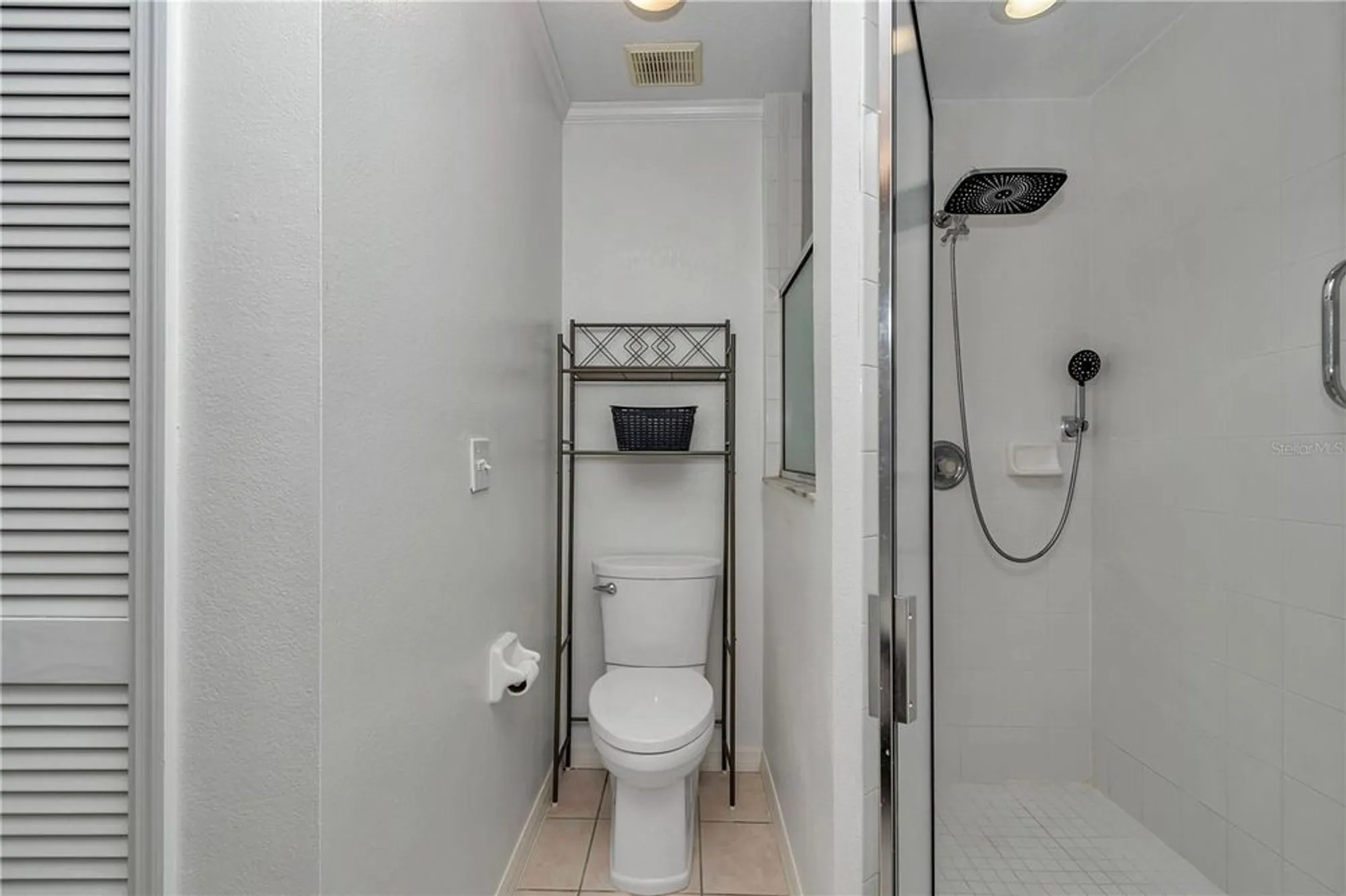 Property Slideshow image 15 of 43 | 5556 grove mnr, Lady Lake, FL, 32159