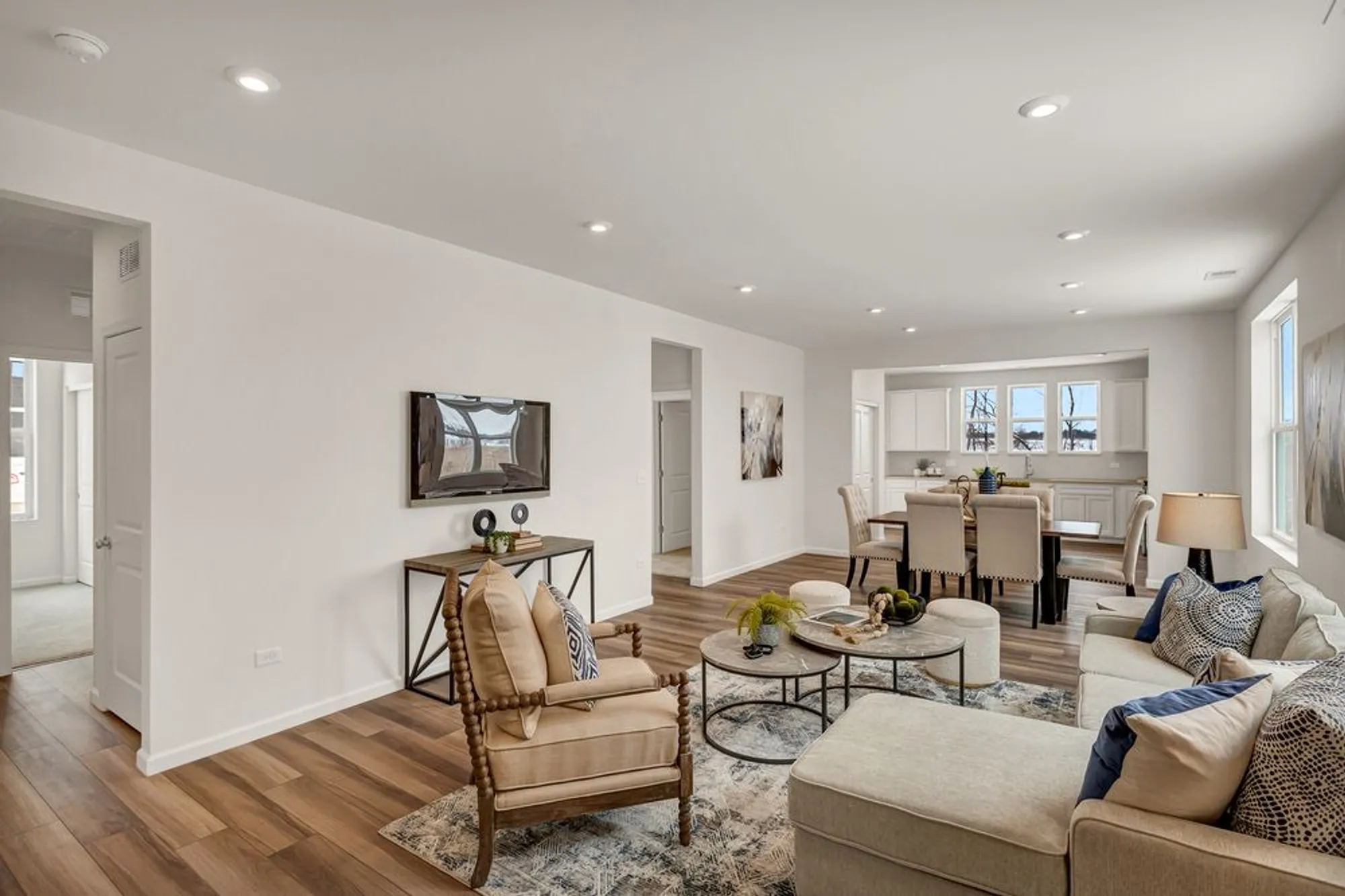 Property Slideshow image 5 of 12 | 2813 spring cir s, Lindenhurst, IL, 60046