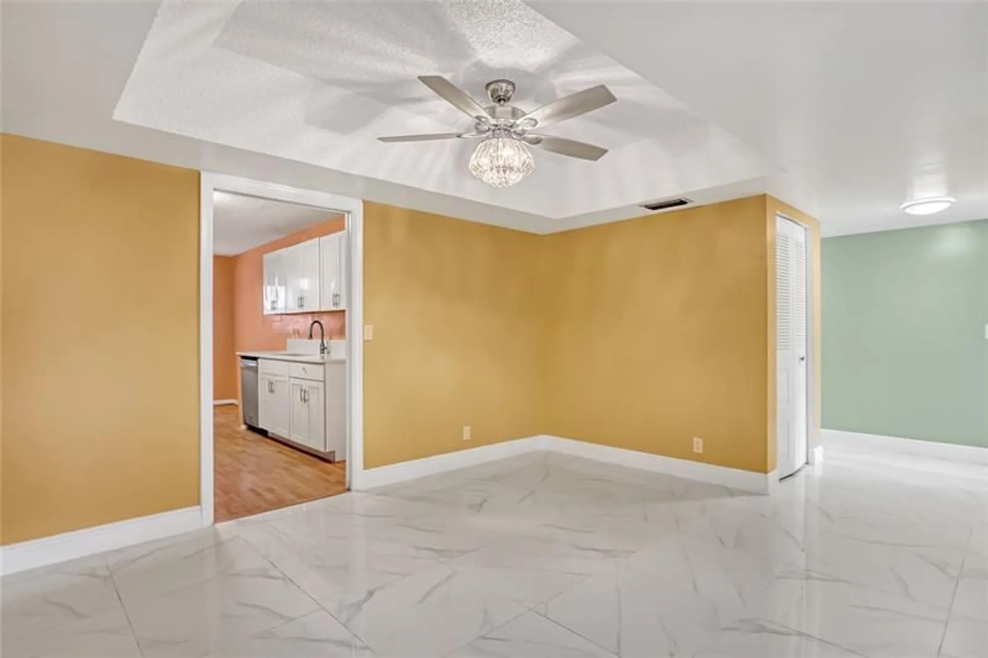 Property Slideshow image 14 of 28 | 6850 10th ave 101, Lake Worth, FL, 33467