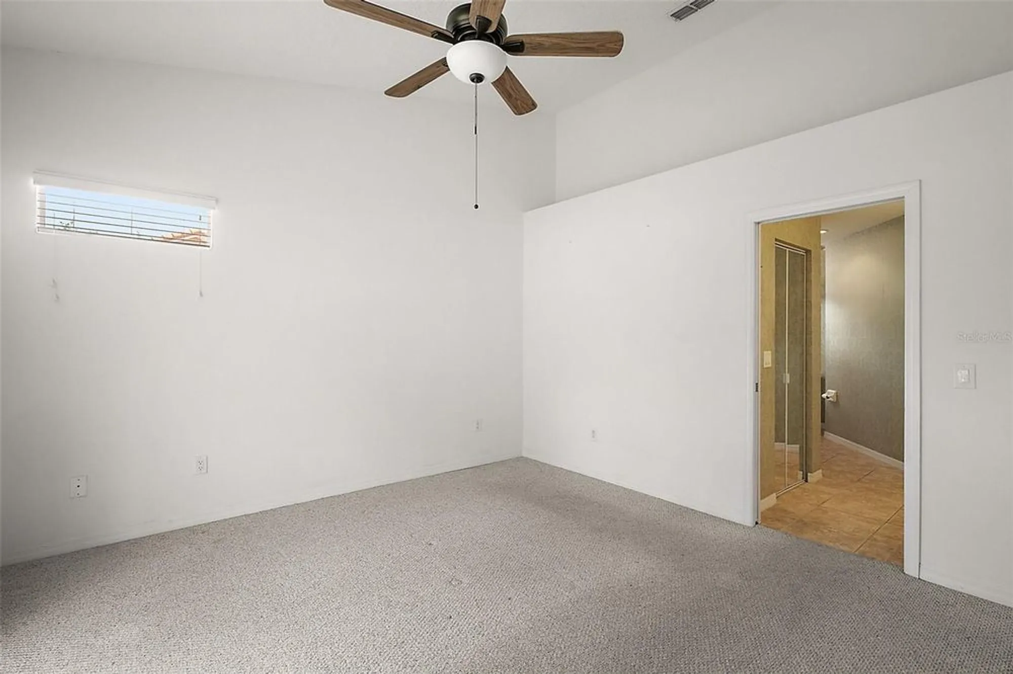 Property Slideshow image 18 of 33 | 5368 compass pt # 202, Oxford, FL, 34484