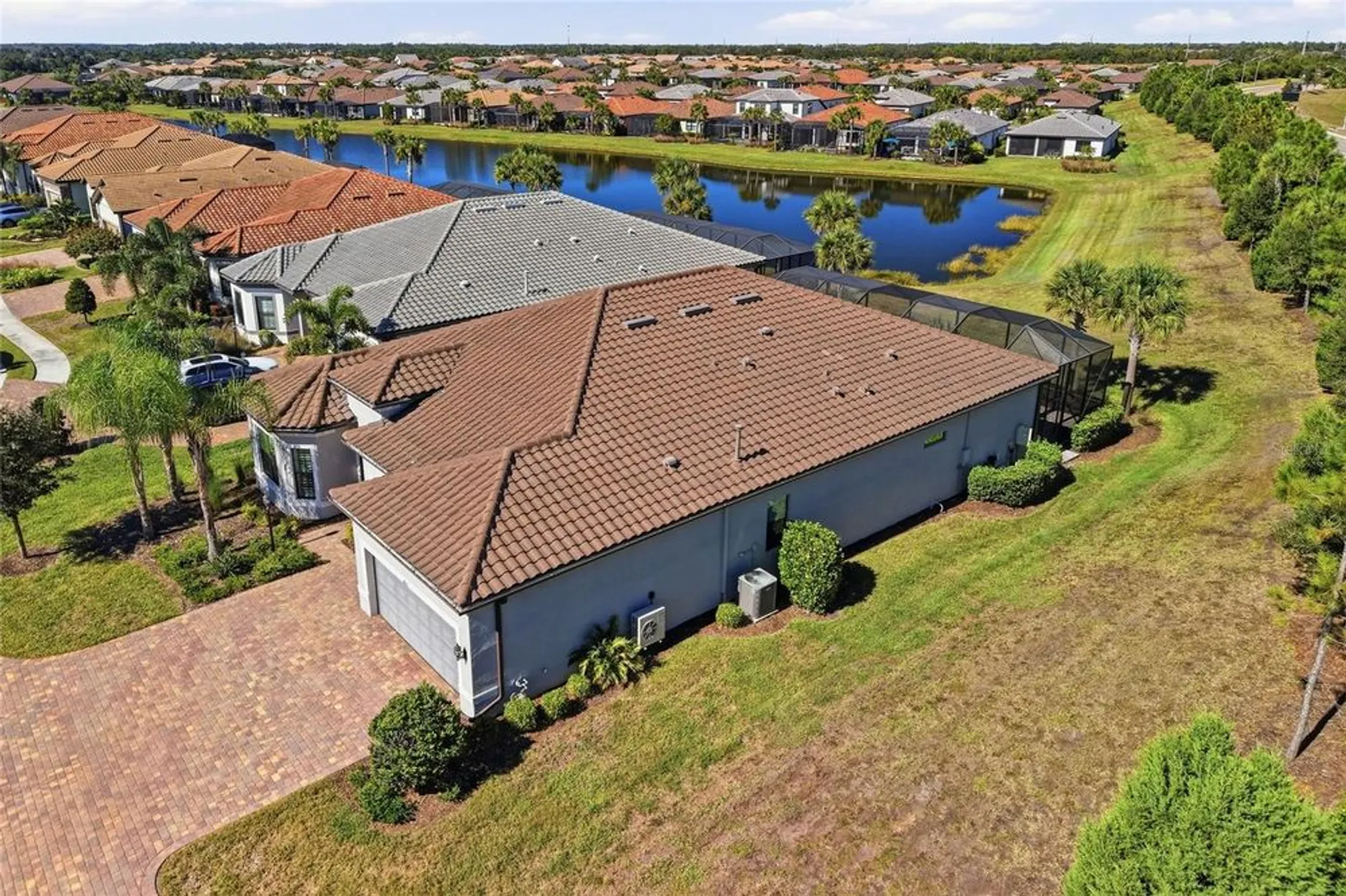 Property Slideshow image 7 of 97 | 18115 littleton pl, Bradenton, FL, 34202