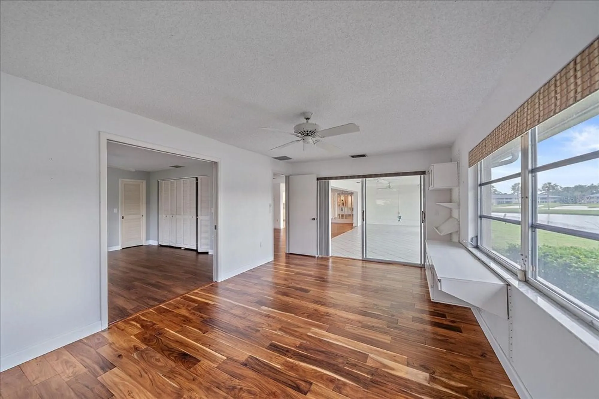 Property Slideshow image 21 of 36 | 7077 w country club dr, Sarasota, FL, 34243