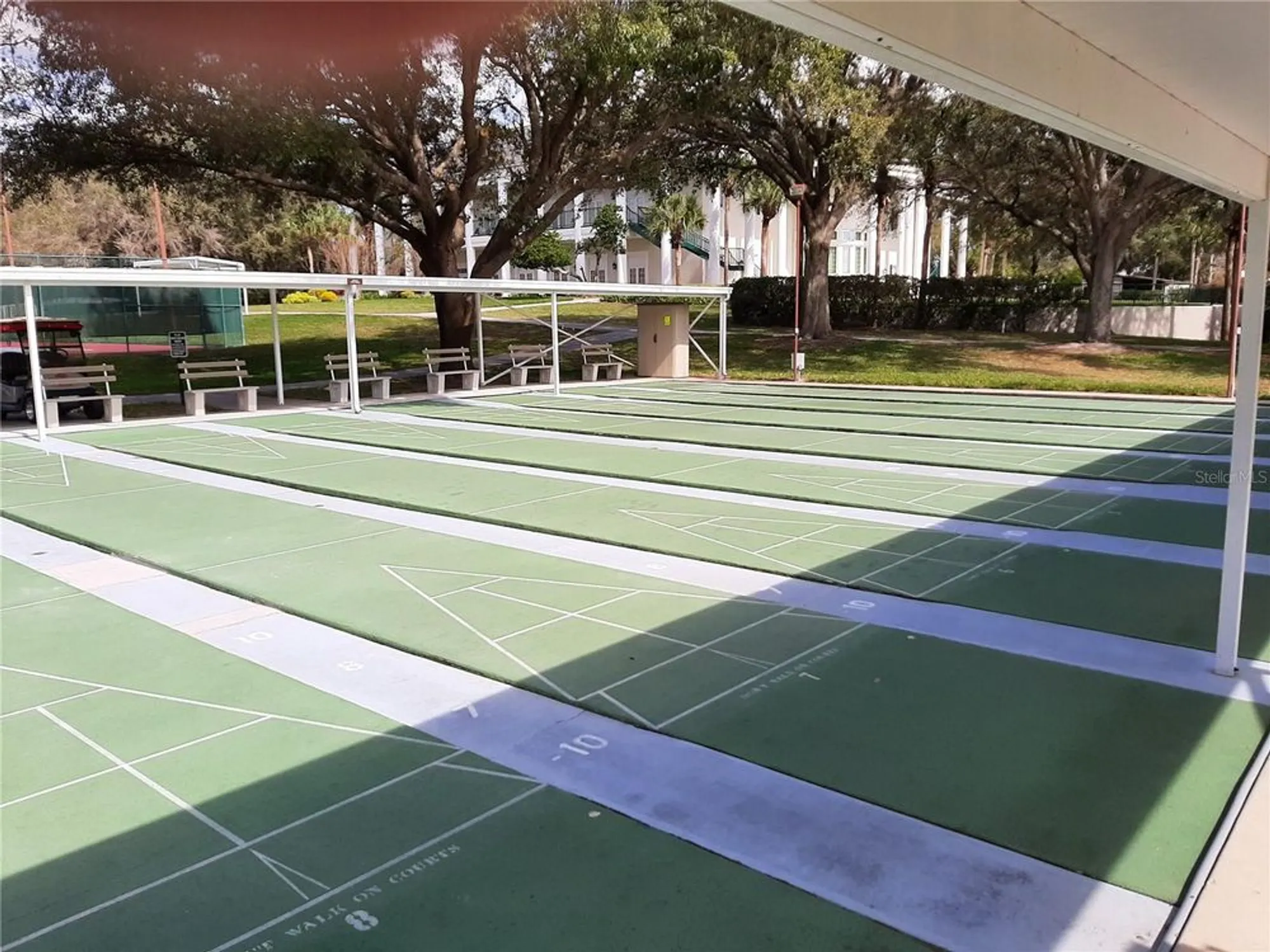 Property Slideshow image 28 of 30 | 25301 forest oak ct, Leesburg, FL, 34748