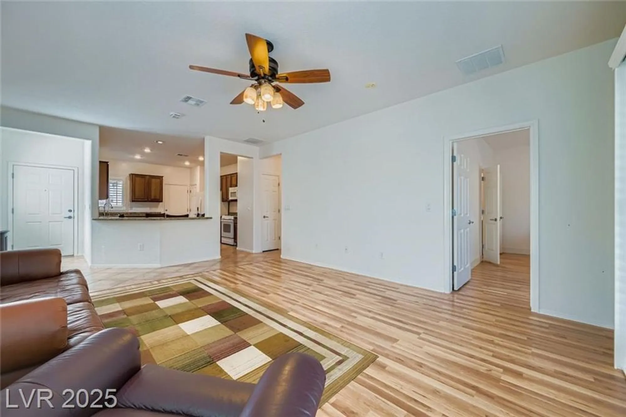 Property Slideshow image 9 of 45 | 7824 starthroat ct, North Las Vegas, NV, 89084