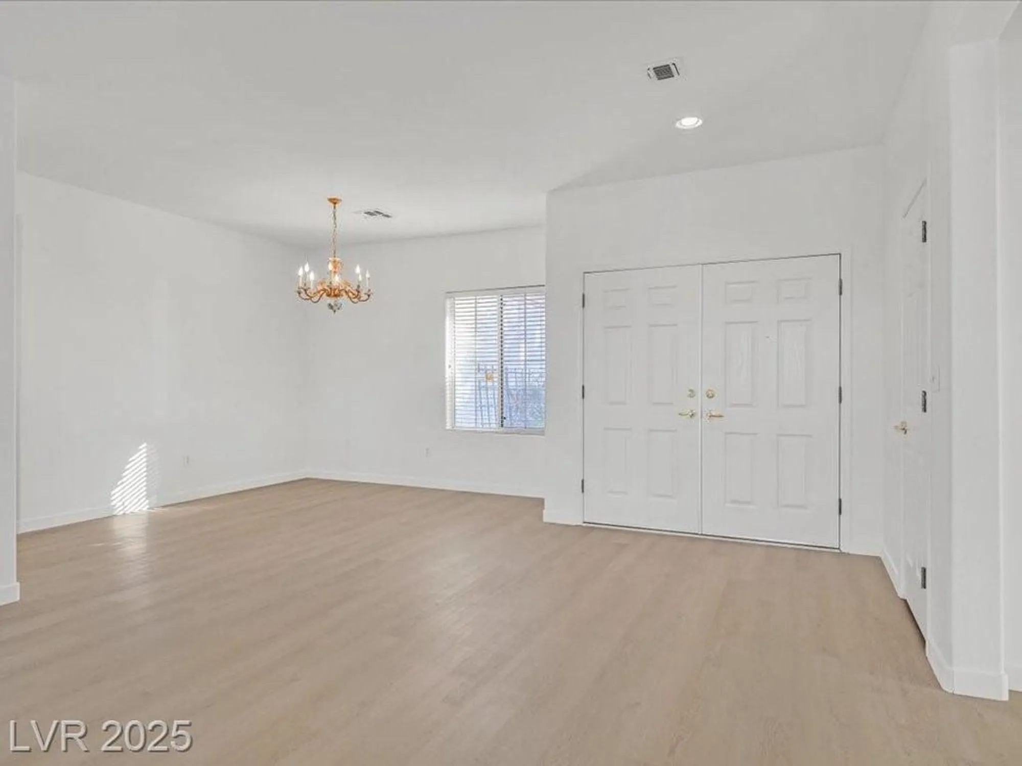 Property Slideshow image 4 of 37 | 2582 hayesville ave, Henderson, NV, 89052