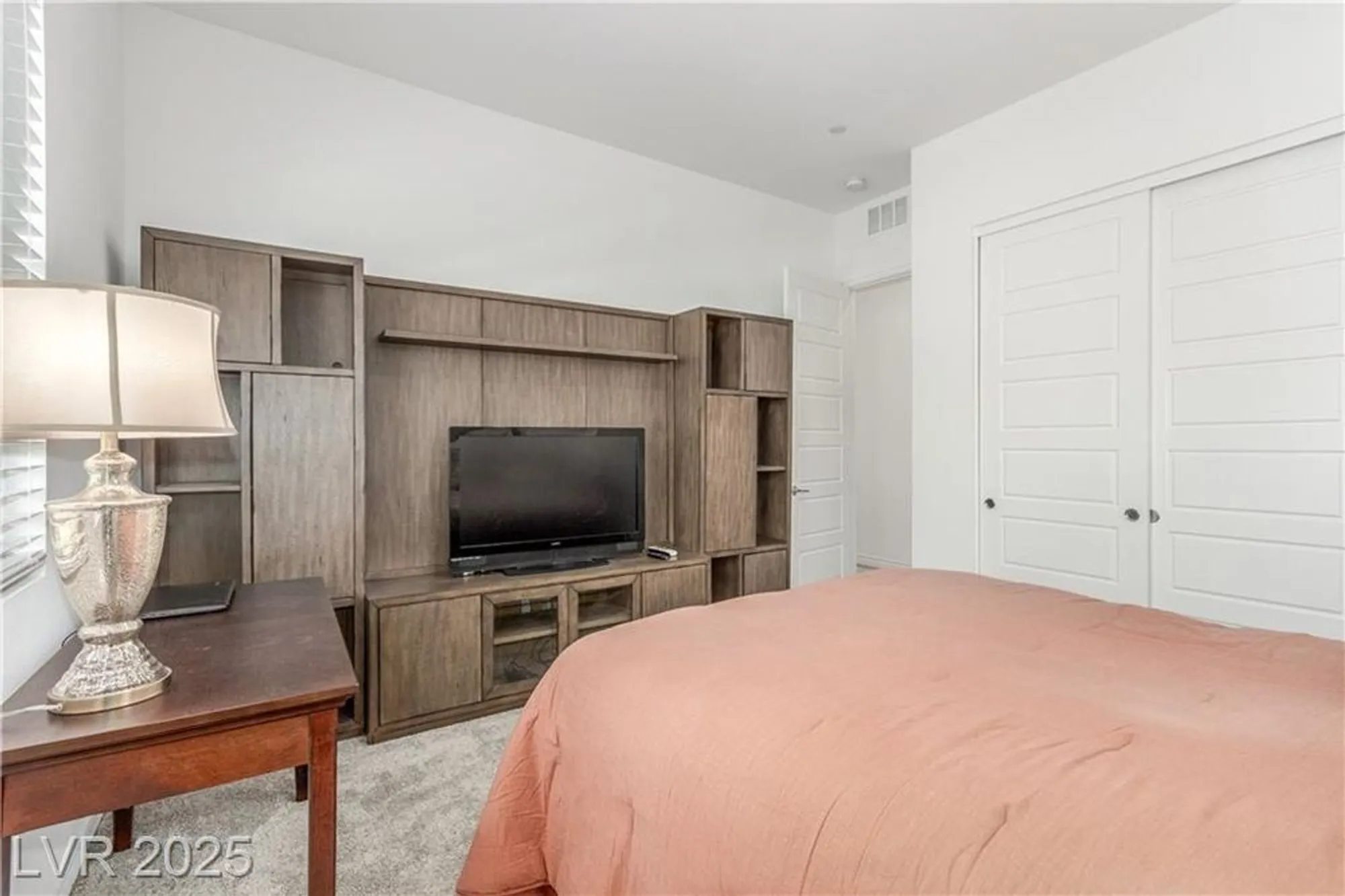 Property Slideshow image 22 of 43 | 905 belleforte ln, Las Vegas, NV, 89138