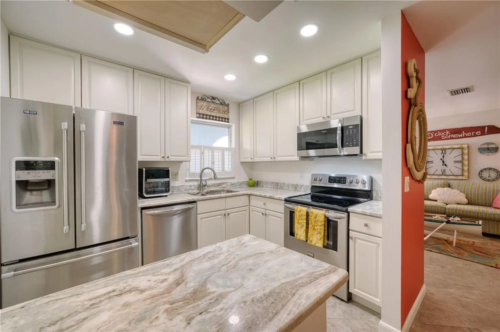 Property Slideshow image 6 of 21 | 3807 41st street ct, Bradenton, FL, 34205