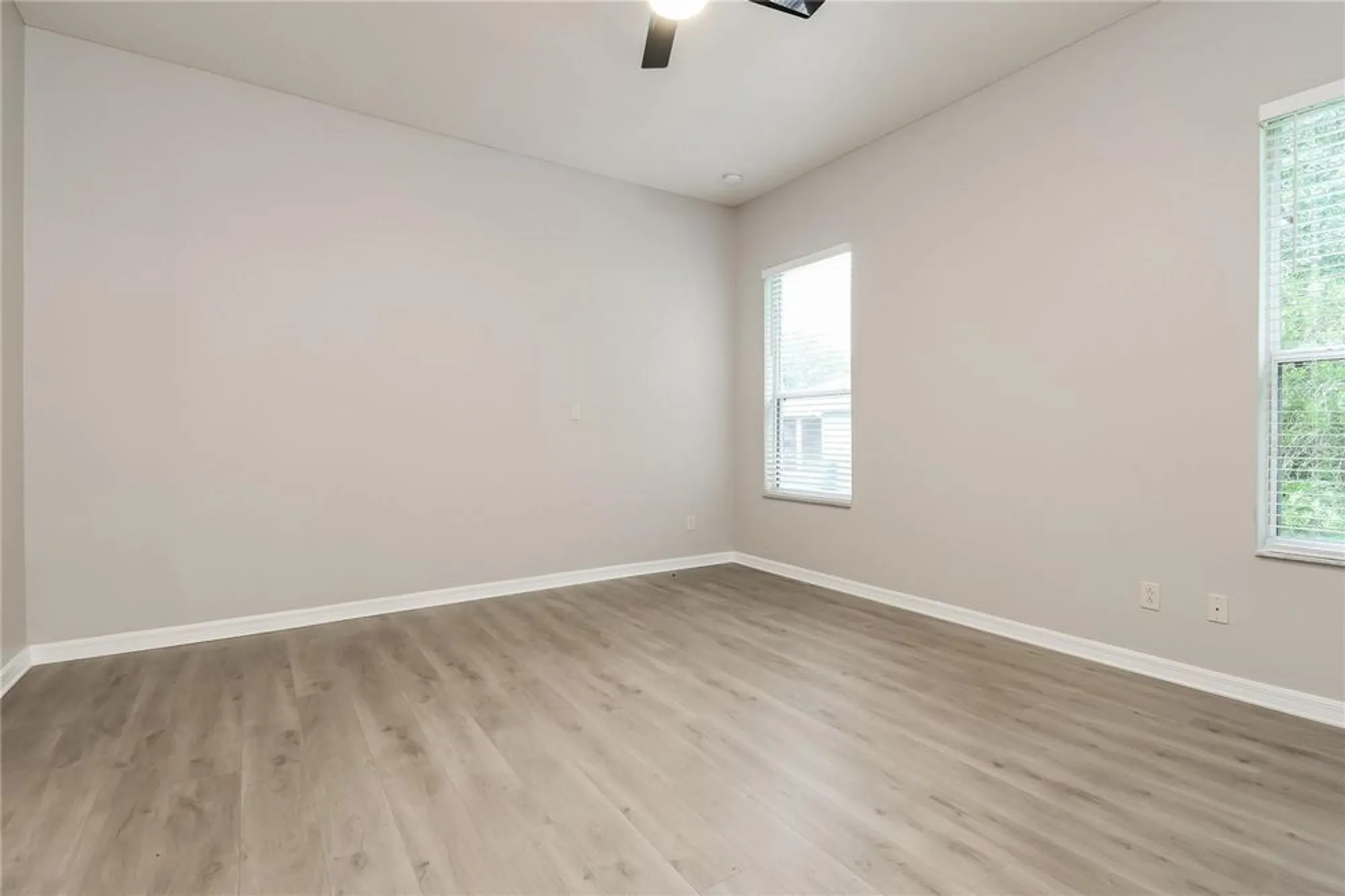 Property Slideshow image 11 of 16 | 25012 laurel valley rd, Leesburg, FL, 34748