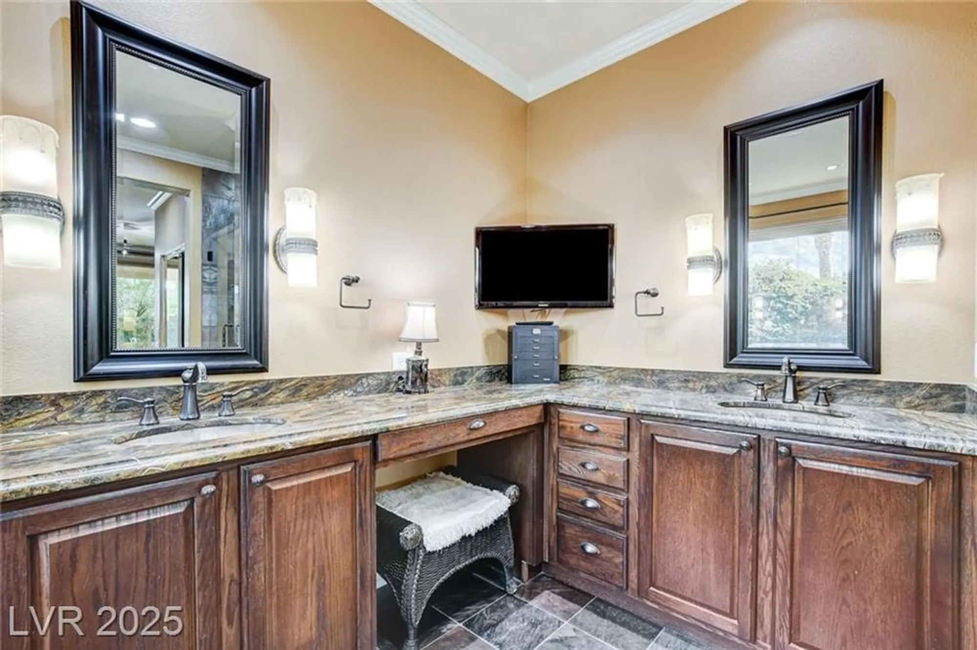 Property Slideshow image 26 of 55 | 10297 donde ave, Las Vegas, NV, 89135