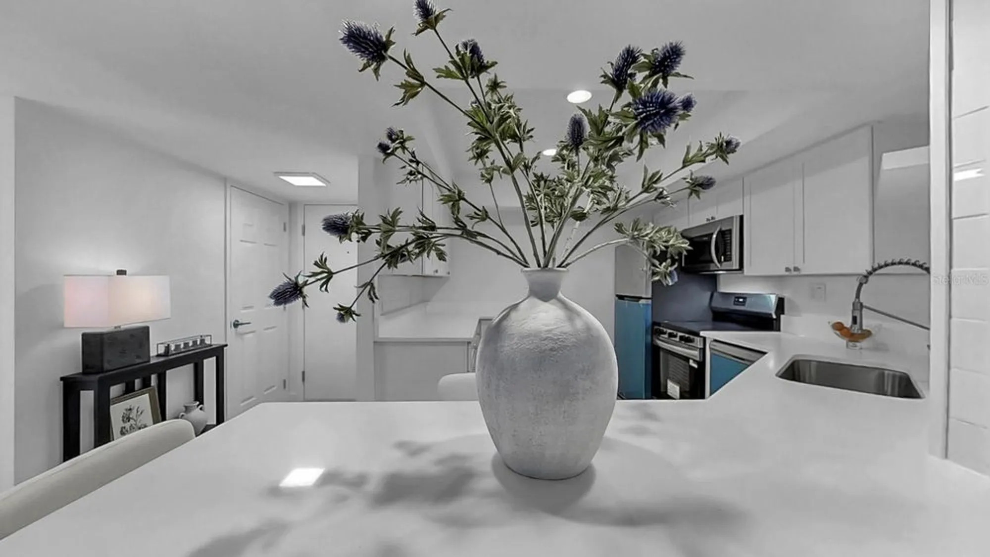 Property Slideshow image 9 of 58 | 7400 sun island dr 105, South Pasadena, FL, 33707