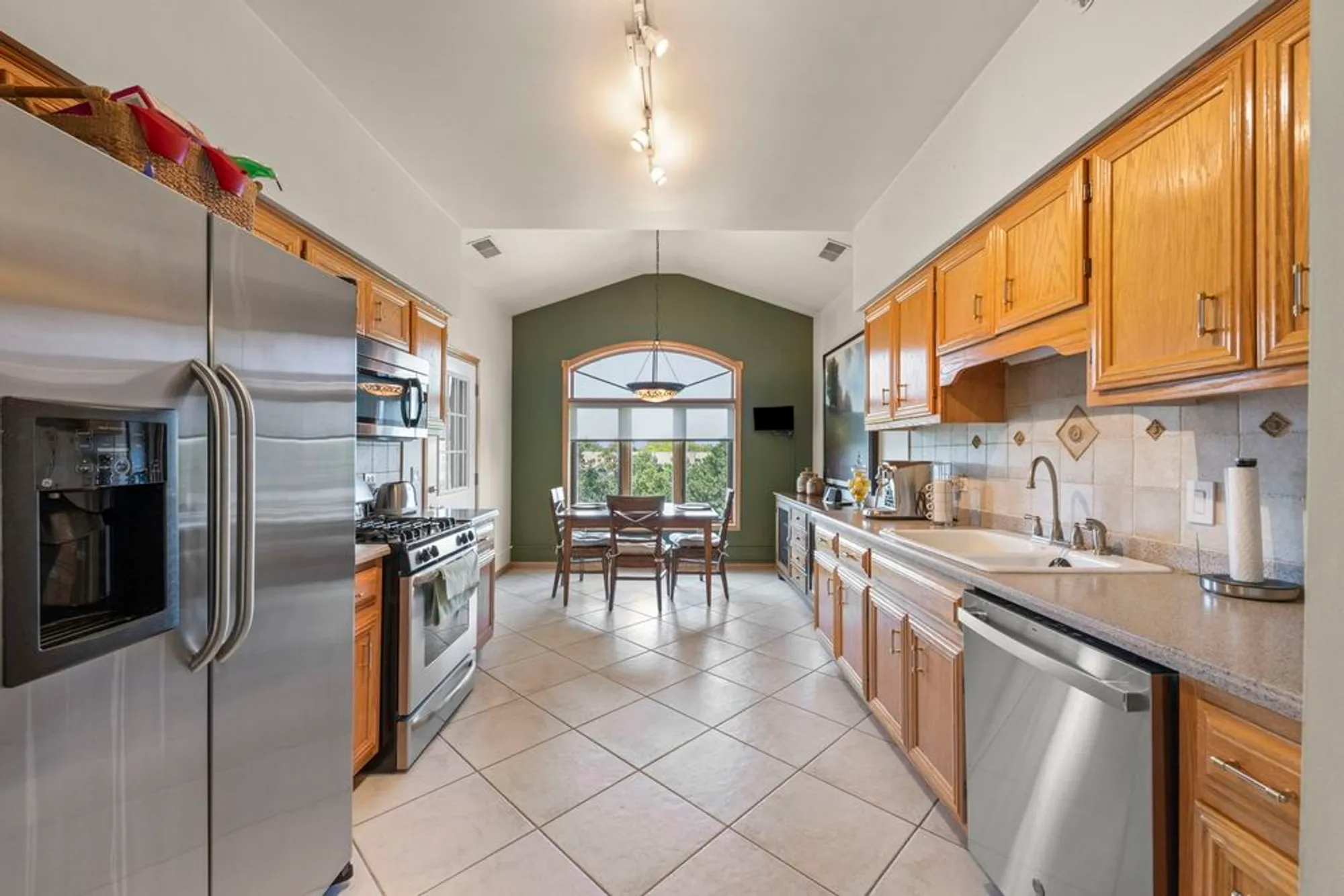 Property Slideshow image 5 of 23 | 18350 pine ridge dr apt 3d, Tinley Park, IL, 60477