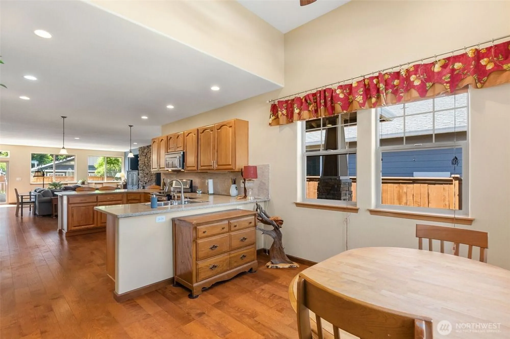 Property Slideshow image 12 of 27 | 8650 bainbridge loop, Lacey, WA, 98516