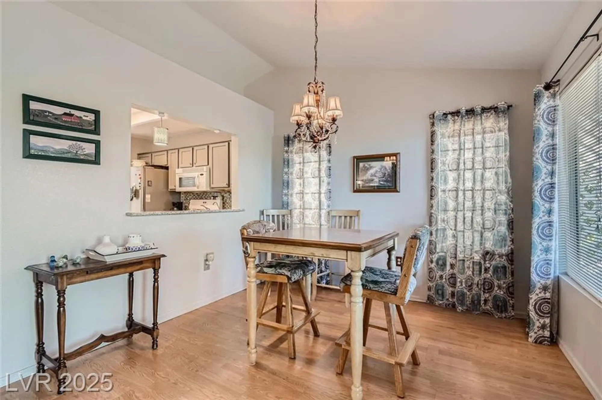 Property Slideshow image 11 of 25 | 8628 desert holly dr, Las Vegas, NV, 89134