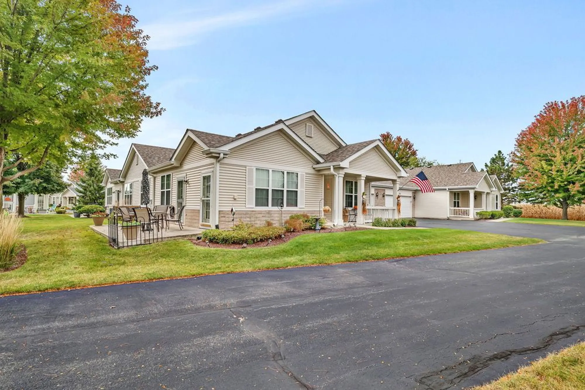 Property Slideshow image 22 of 26 | 21476 mays lake ct, Crest Hill, IL, 60403