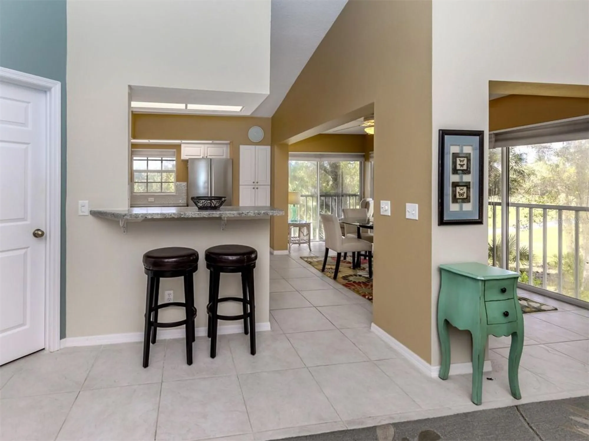Property Slideshow image 10 of 76 | 805 montrose dr 203, Venice, FL, 34293