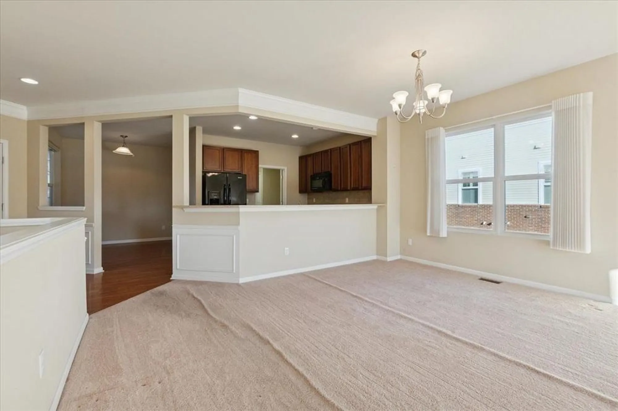 Property Slideshow image 9 of 67 | 9525 pine valley dr, Grand Blanc, MI, 48439