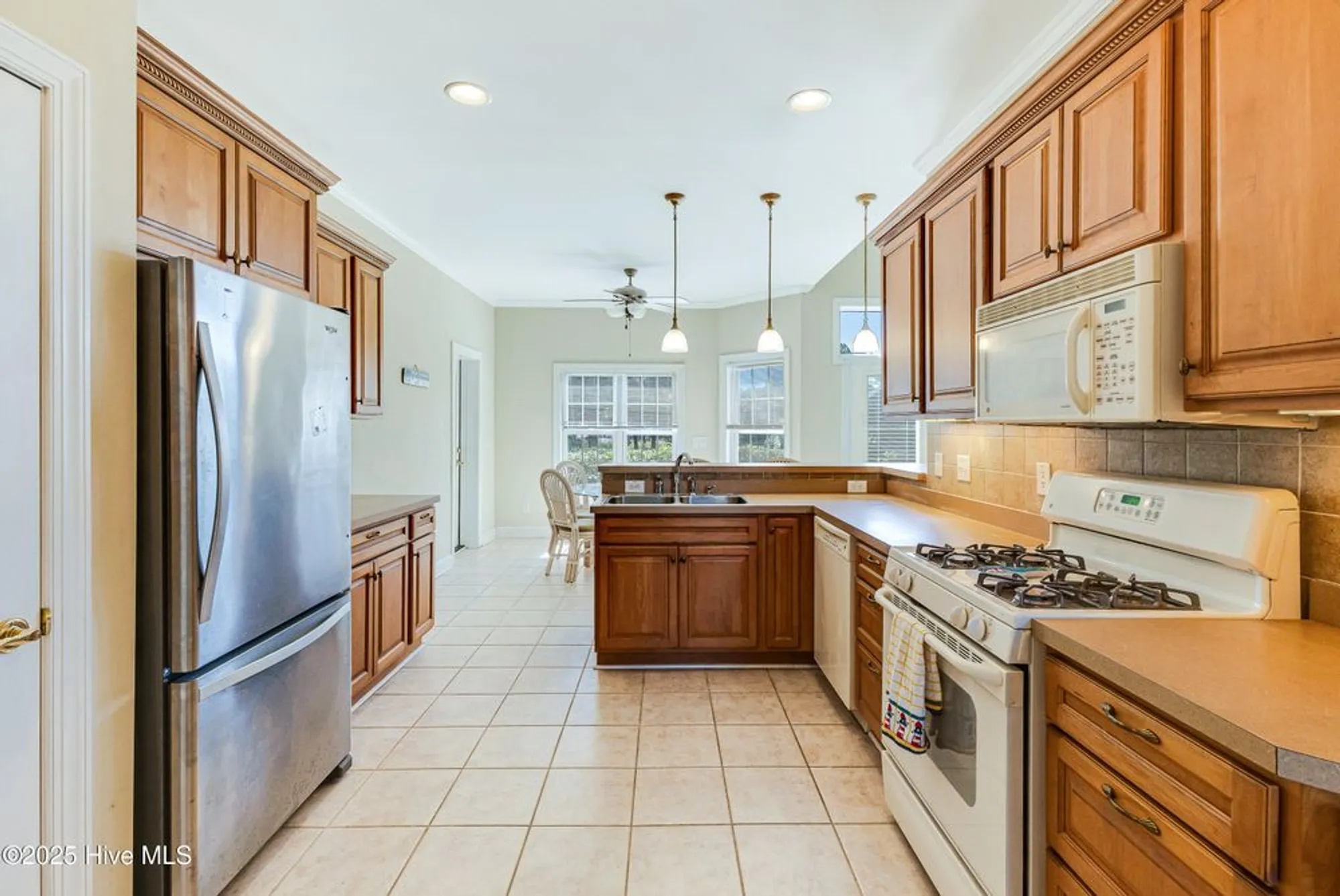 Property Slideshow image 14 of 50 | 602 bermuda walk, Sunset Beach, NC, 28468