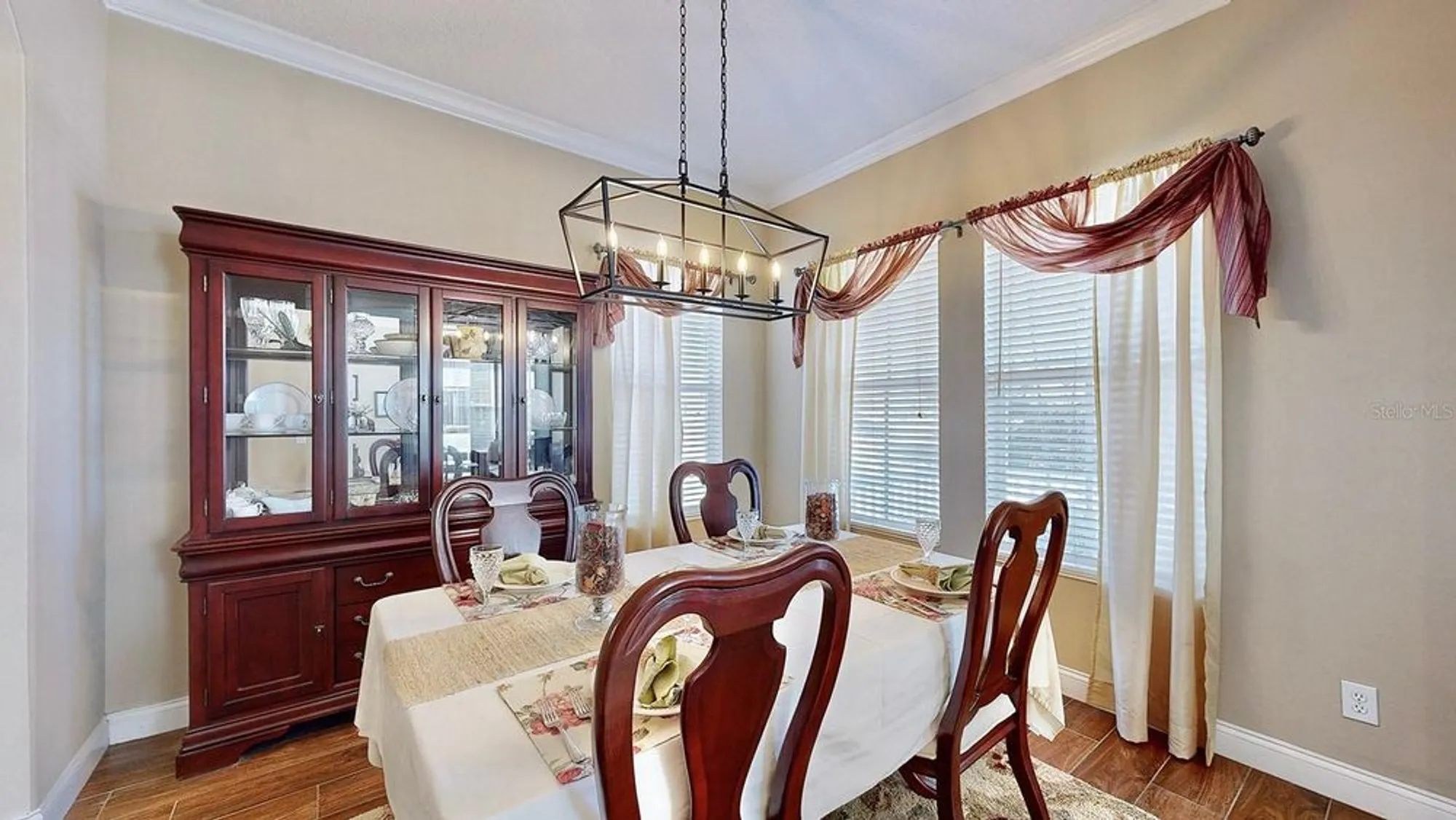 Property Slideshow image 12 of 81 | 310 manns harbor dr, Apollo Beach, FL, 33572