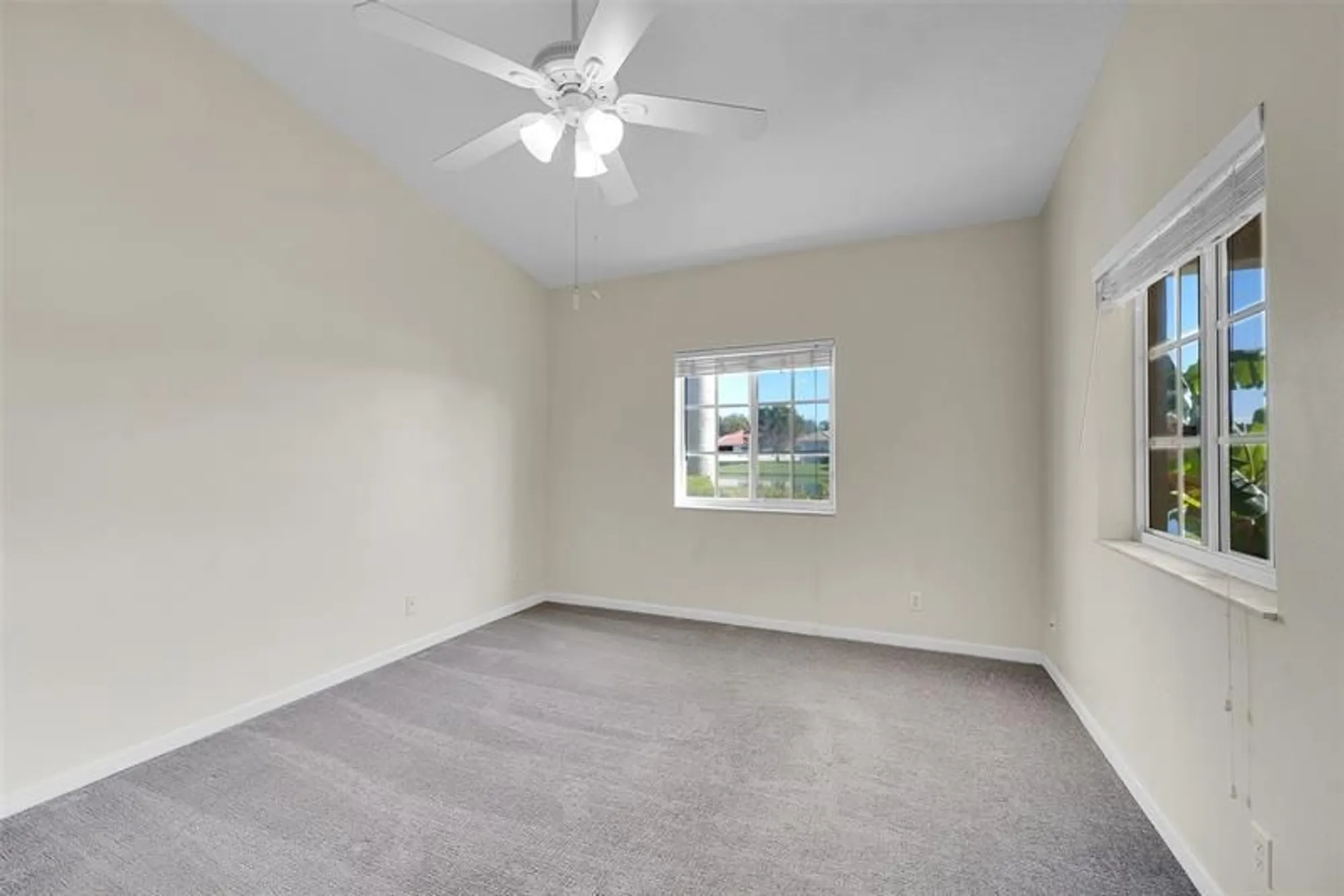 Property Slideshow image 11 of 36 | 9815 galleon dr, West Palm Beach, FL, 33411