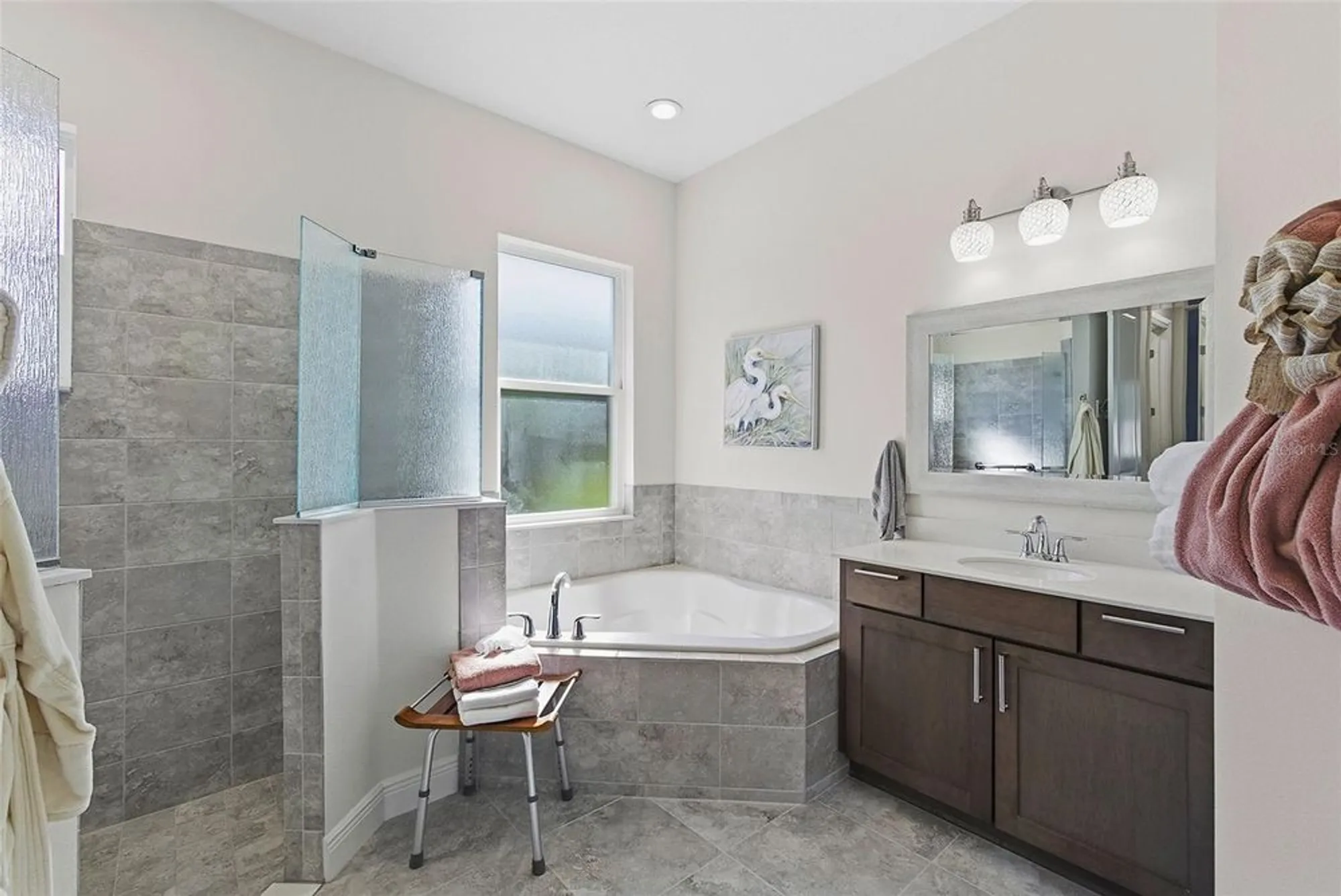 Property Slideshow image 23 of 62 | 5090 greens dr, Lady Lake, FL, 32159