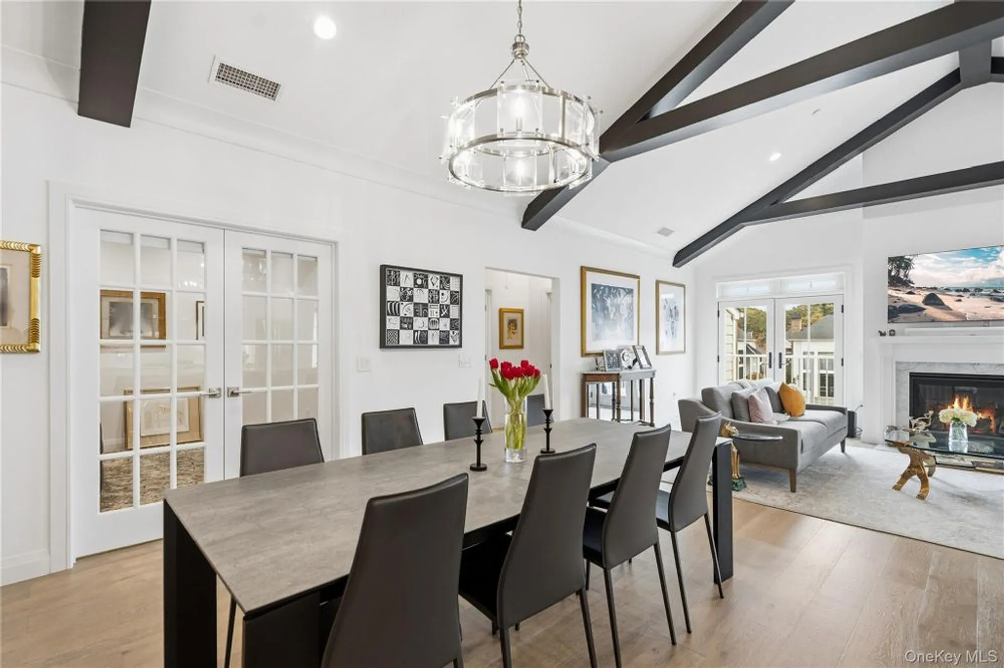 Property Slideshow image 13 of 29 | 86202 spruce pond cir # 744, Plainview, NY, 11803