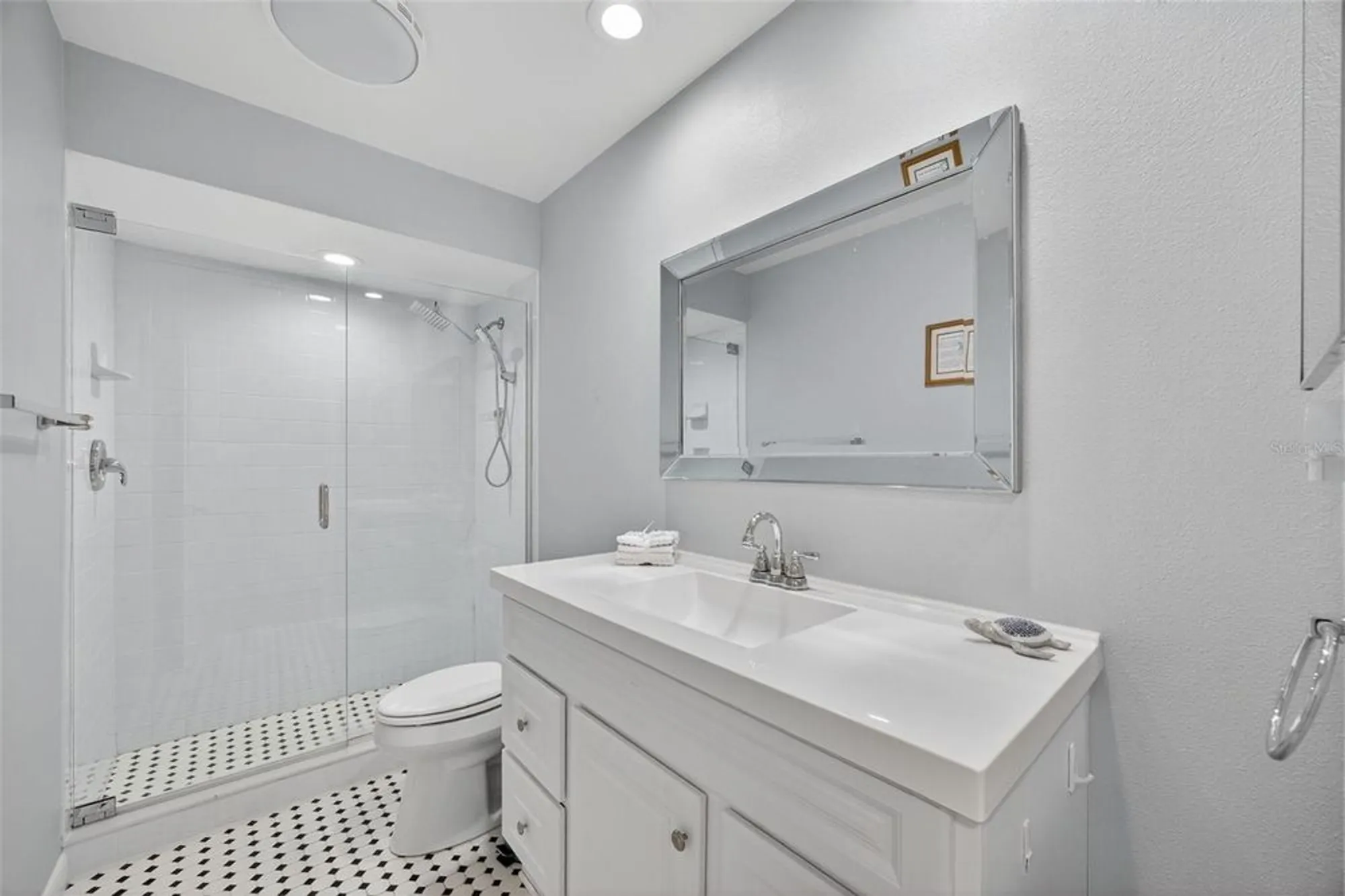 Property Slideshow image 17 of 42 | 1214 tallywood dr 7020, Sarasota, FL, 34237