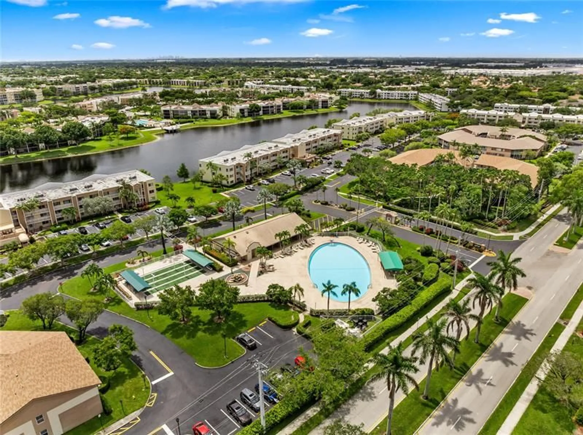 Property Slideshow image 33 of 35 | 7427 n devon dr 108, Tamarac, FL, 33321