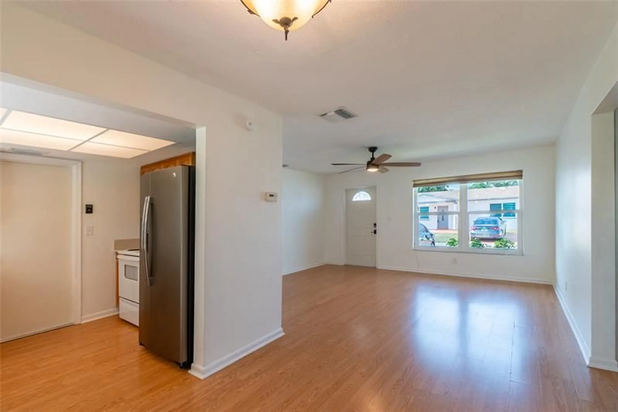 Property Slideshow image 5 of 26 | 4714 nw 44th st, Tamarac, FL, 33319