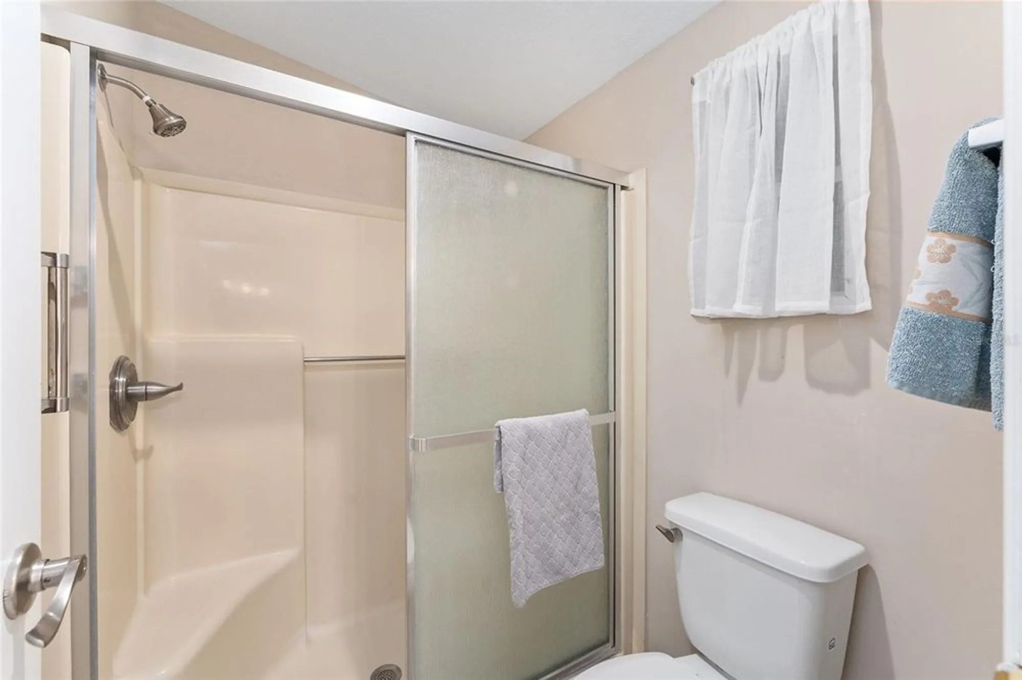 Property Slideshow image 32 of 67 | 1607 doral cir, Lady Lake, FL, 32159