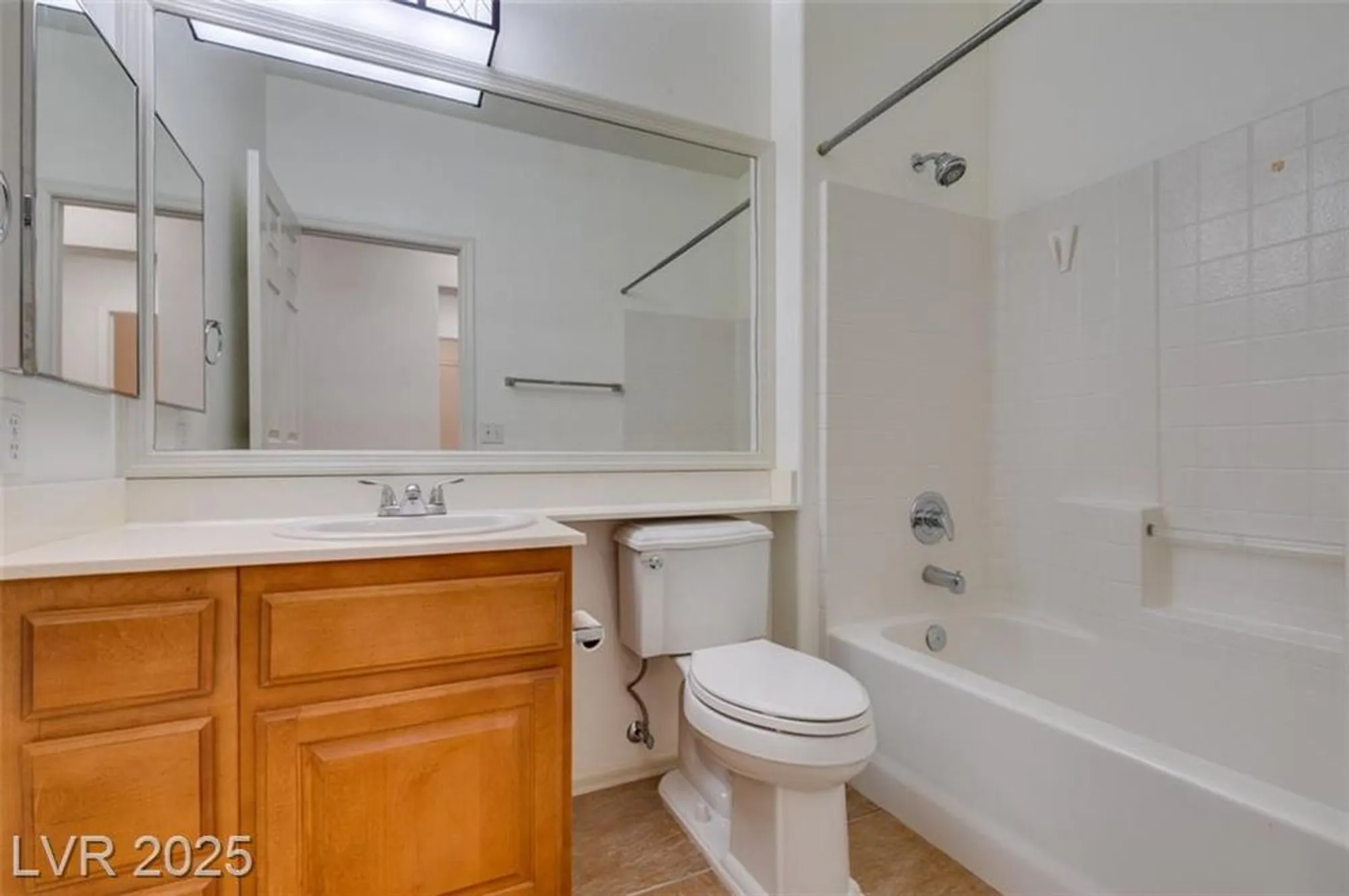 Property Slideshow image 17 of 27 | 2108 eagle watch dr, Henderson, NV, 89012