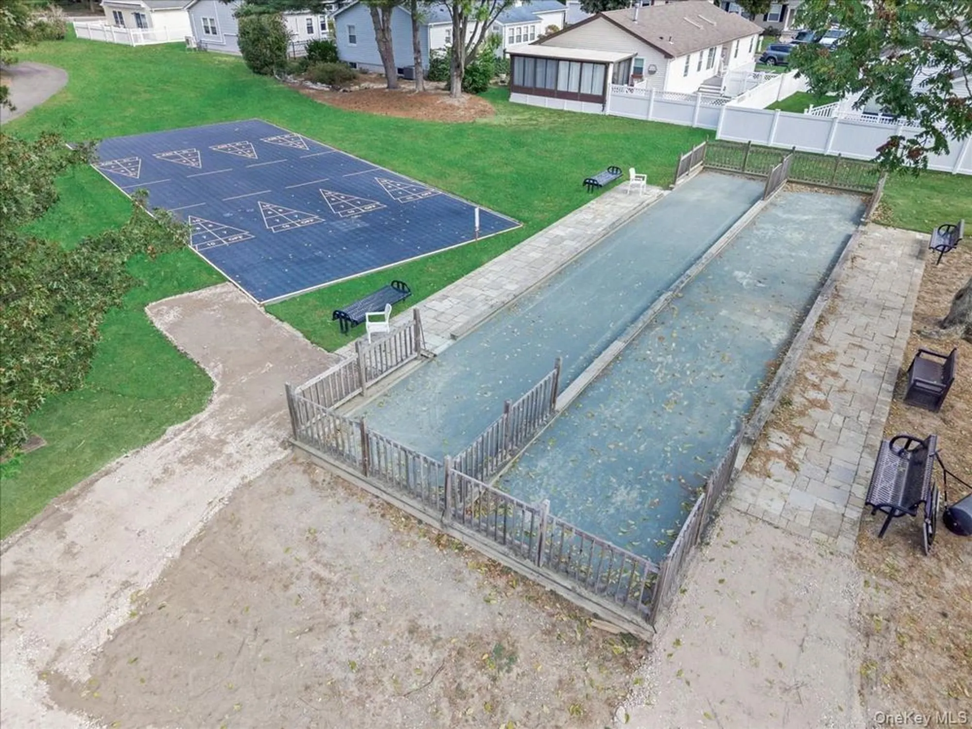 Property Slideshow image 31 of 32 | 2 limetree dr, Manorville, NY, 11949