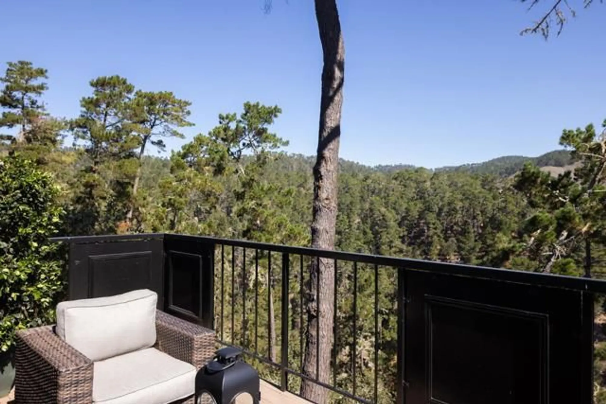 Property Slideshow image 4 of 37 | 261 del mesa carmel, Carmel, CA, 93923