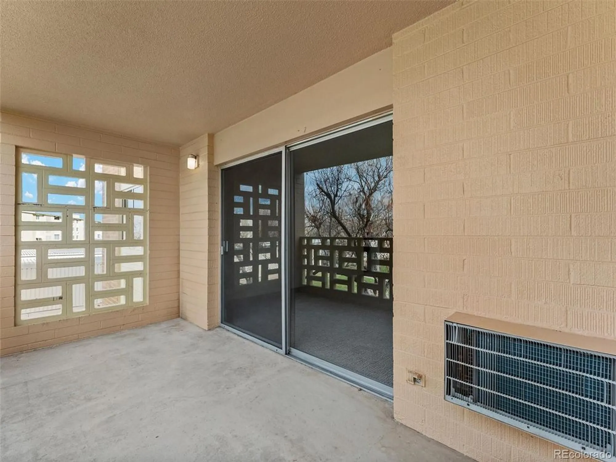 Property Slideshow image 15 of 37 | 605 s alton way 2b, Denver, CO, 80247