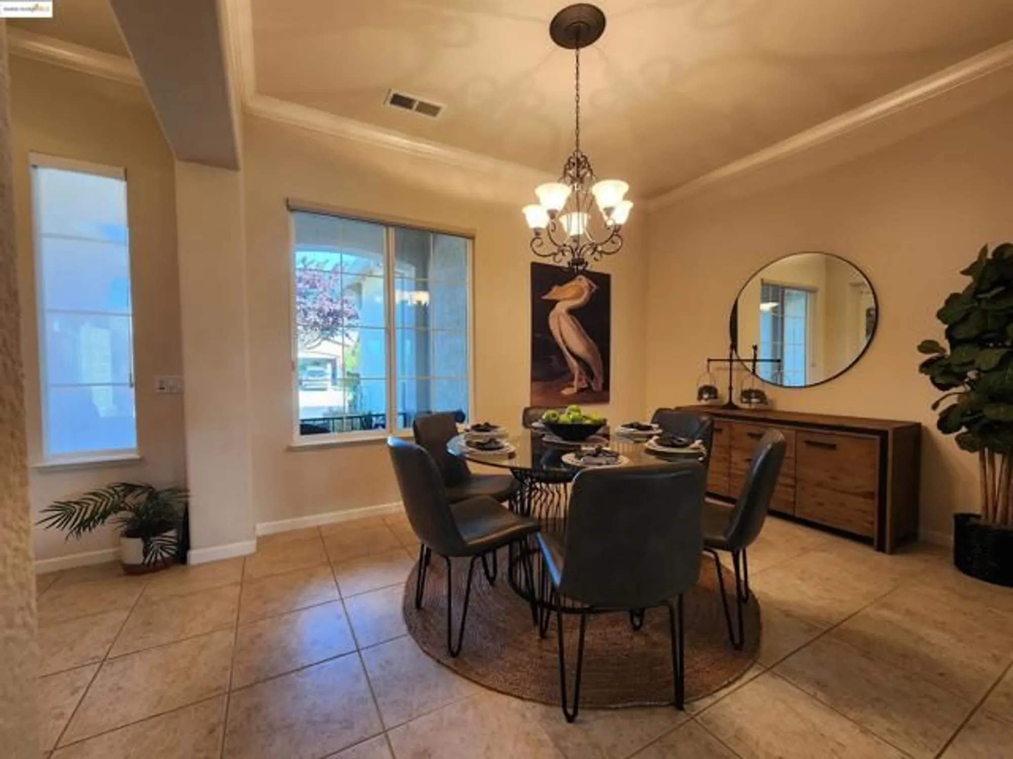 Property Slideshow image 8 of 49 | 930 suntan ln, Brentwood, CA, 94513