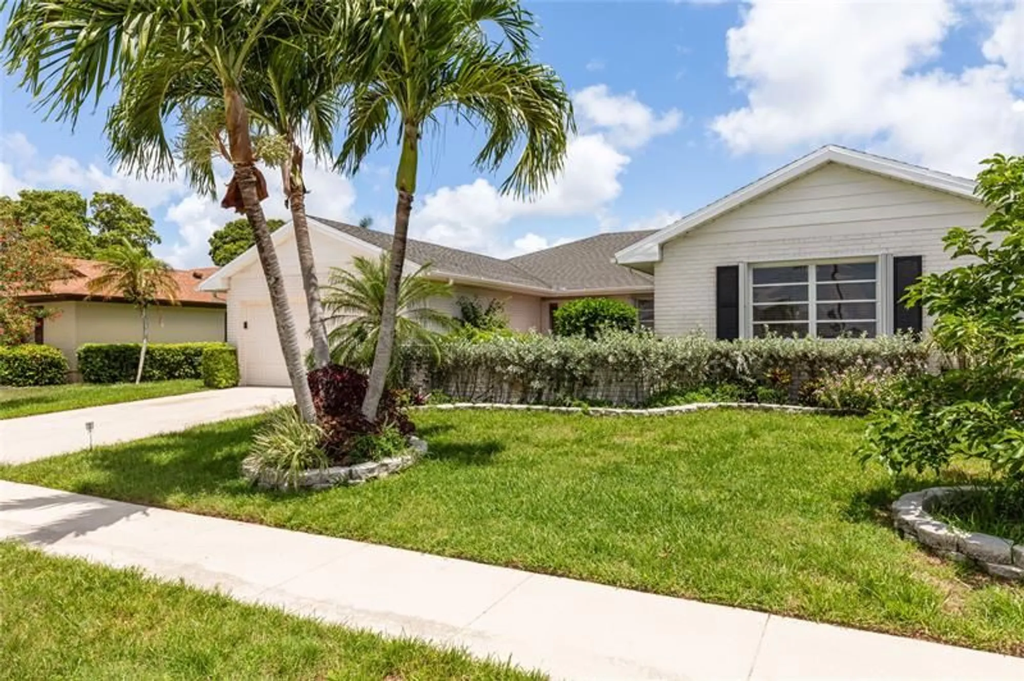 Property Slideshow image 20 of 23 | 10821 greentrail dr, Boynton Beach, FL, 33436