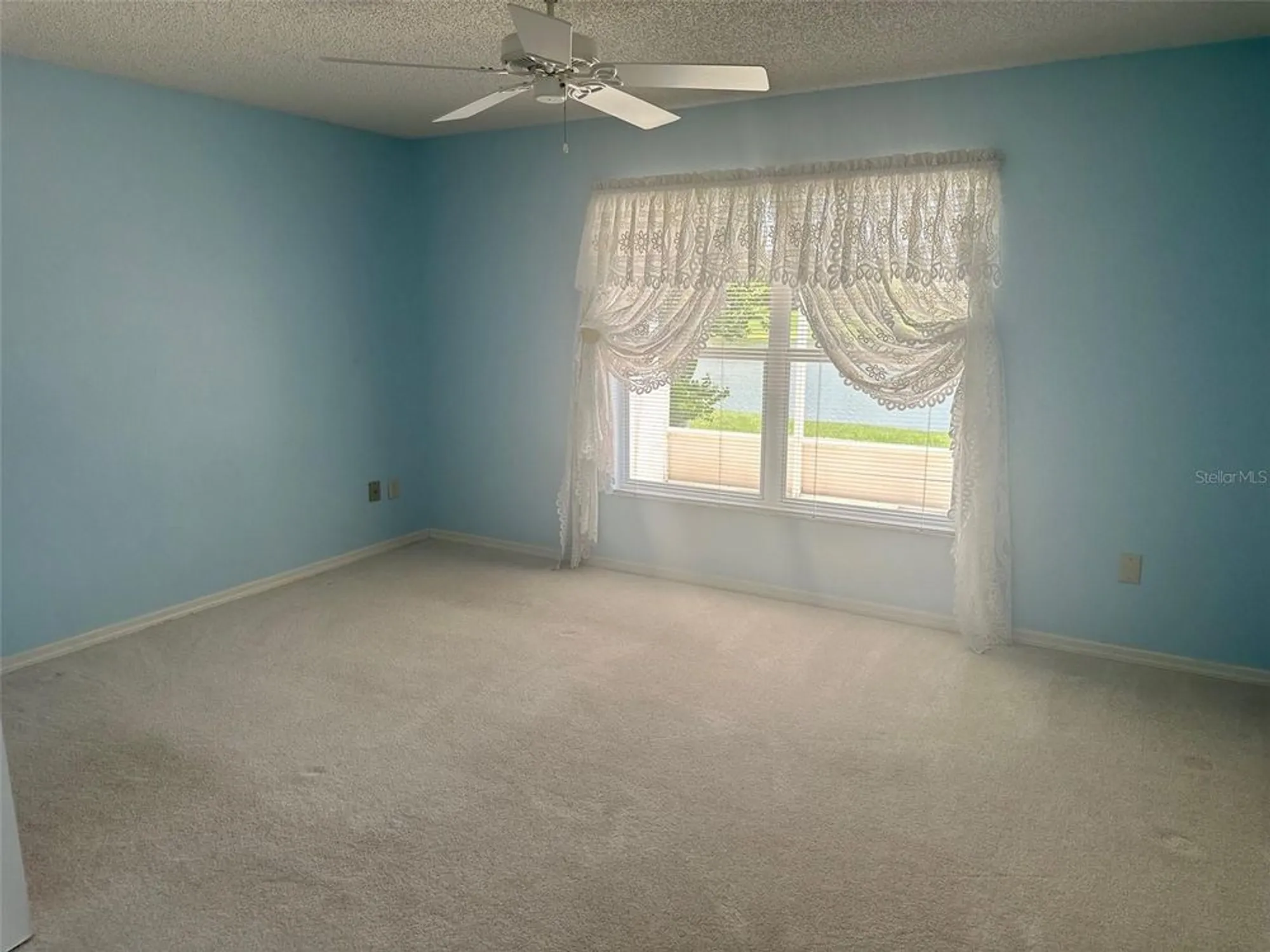 Property Slideshow image 18 of 21 | 2002 enrique dr, The Villages, FL, 32159