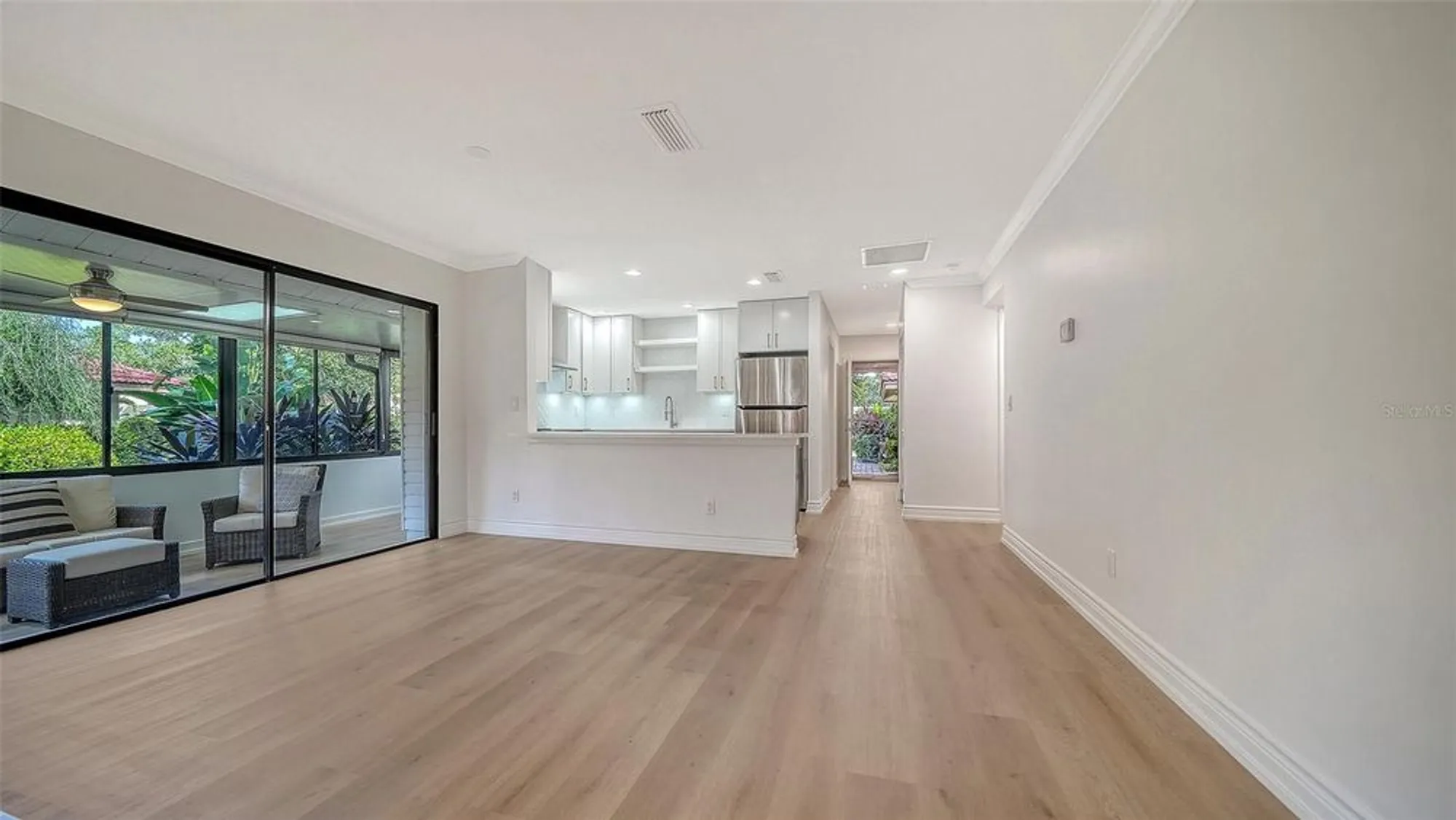 Property Slideshow image 14 of 48 | 5027 kestral park # 64, Sarasota, FL, 34231