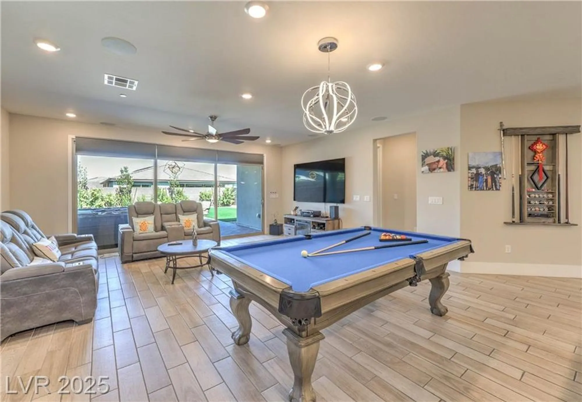 Property Slideshow image 13 of 52 | 9584 sard ln, Las Vegas, NV, 89143