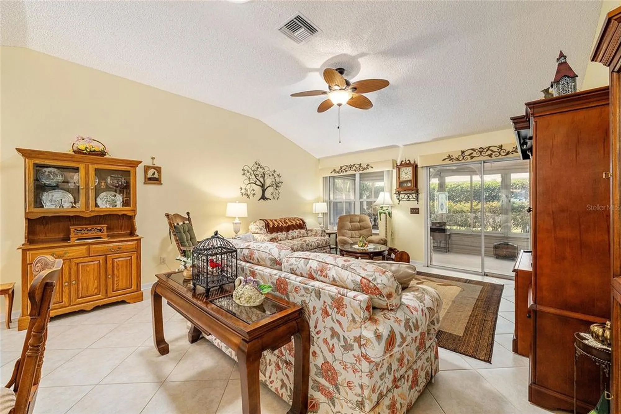 Property Slideshow image 16 of 47 | 1258 weaton ct, The Villages, FL, 32162