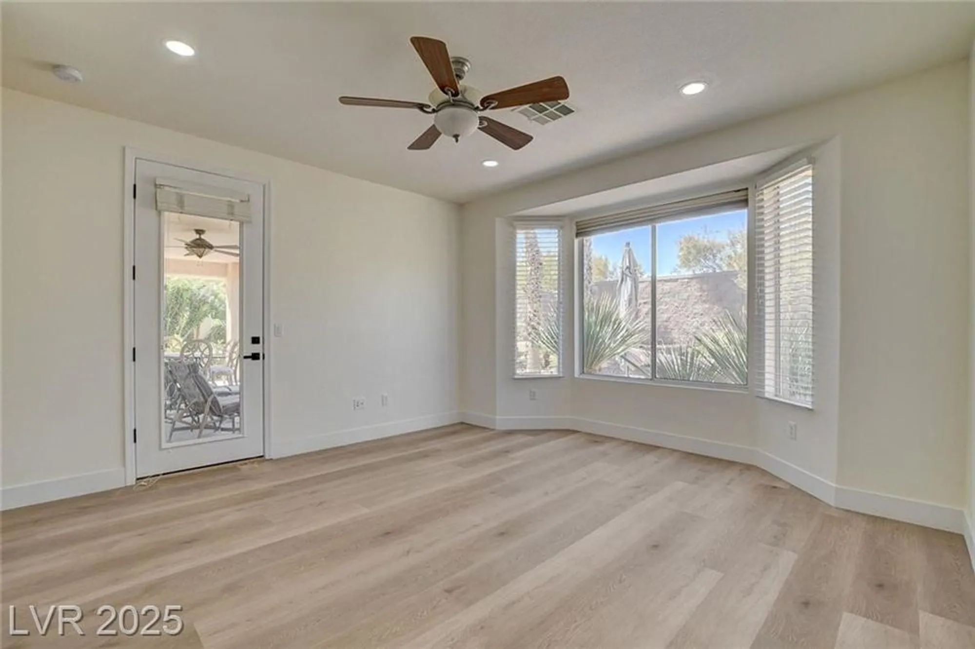 Property Slideshow image 10 of 48 | 4379 bella cascada st, Las Vegas, NV, 89135