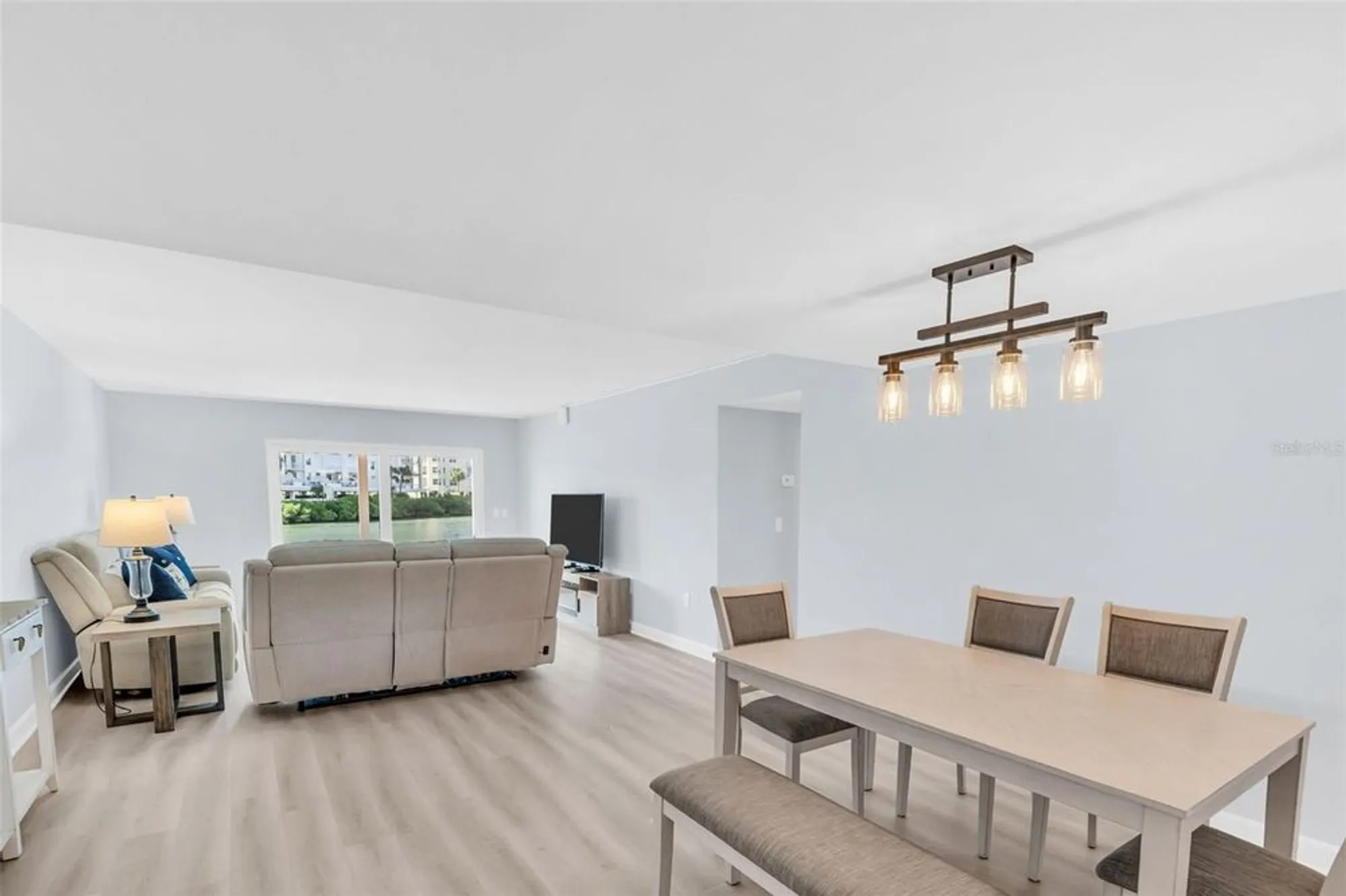 Property Slideshow image 24 of 37 | 7930 sun island dr 104, South Pasadena, FL, 33707