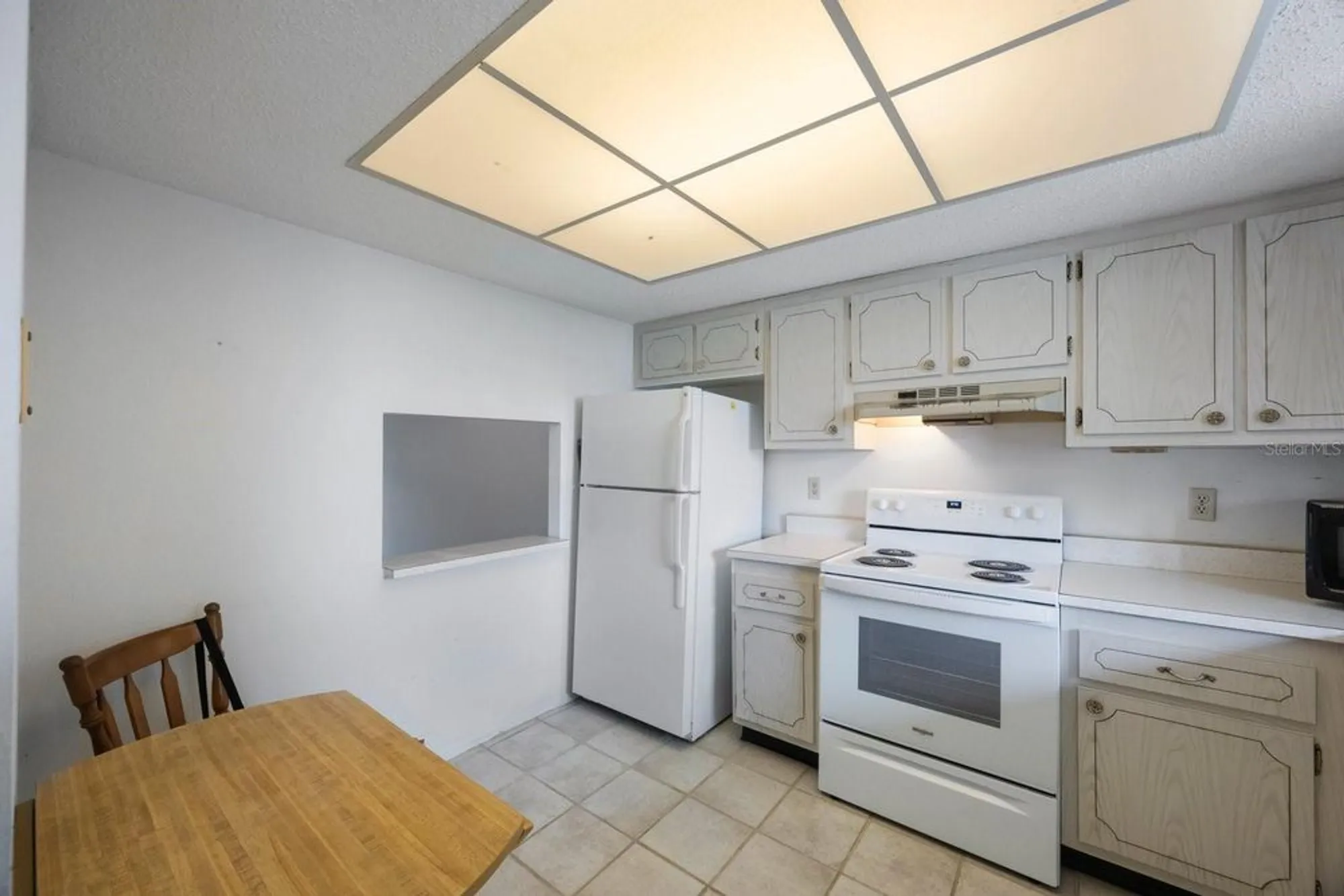 Property Slideshow image 9 of 39 | 4155 heron way # e-301, Bradenton, FL, 34205