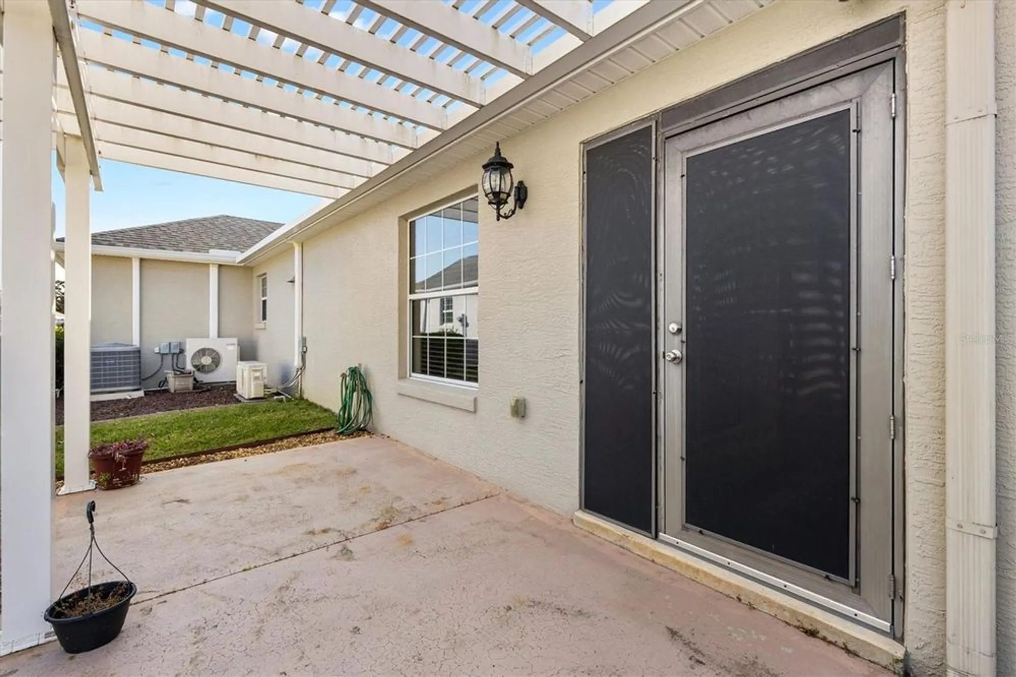 Property Slideshow image 32 of 35 | 933 folkstone way, The Villages, FL, 32162