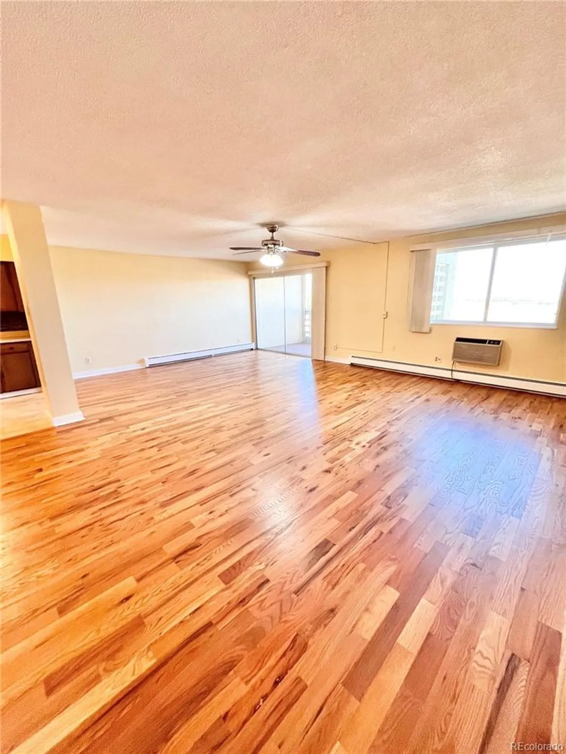 Property Slideshow image 5 of 18 | 9335 e center ave apt 8b, Denver, CO, 80247