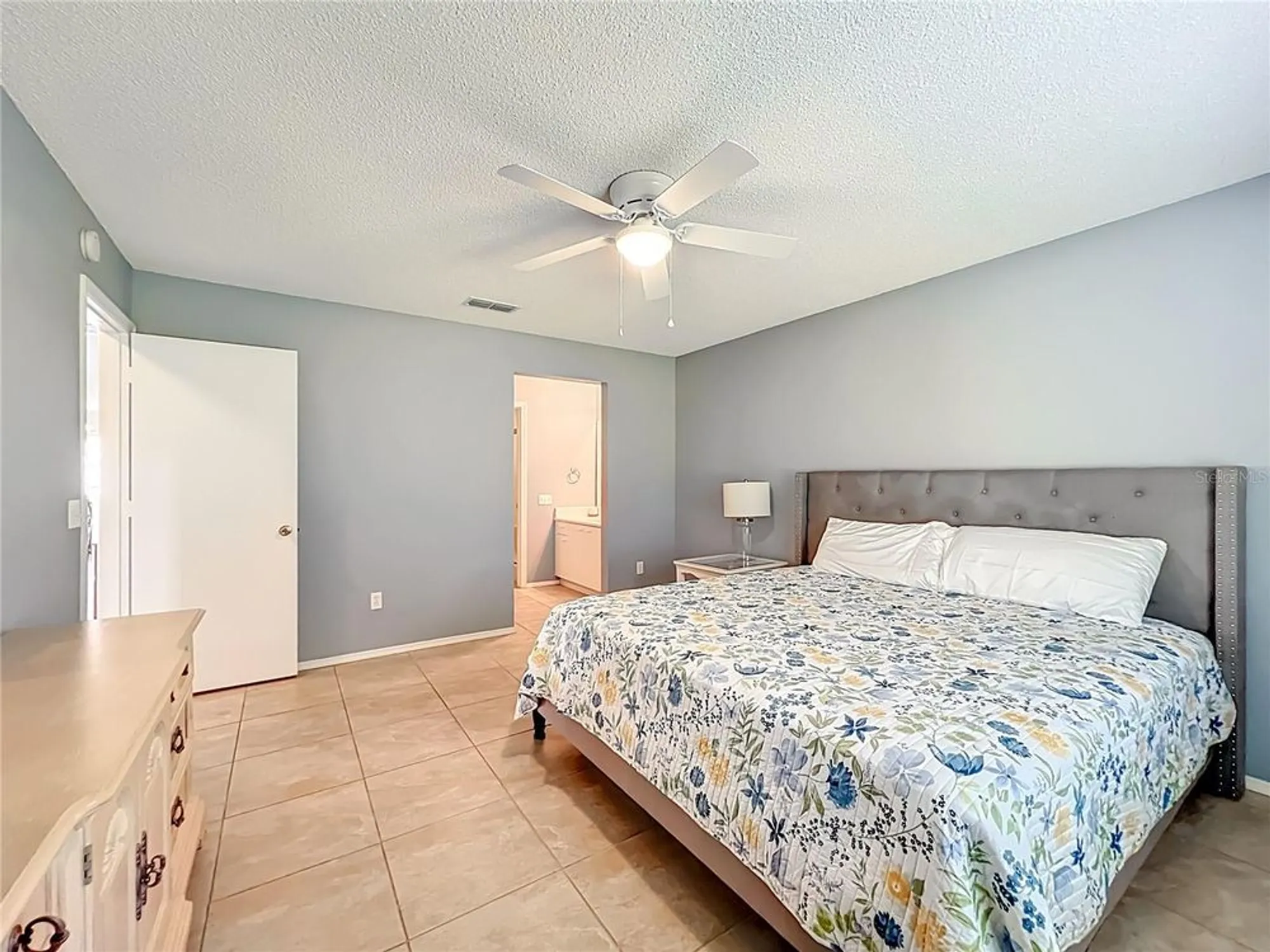 Property Slideshow image 31 of 42 | 2140 estevez dr, The Villages, FL, 32159