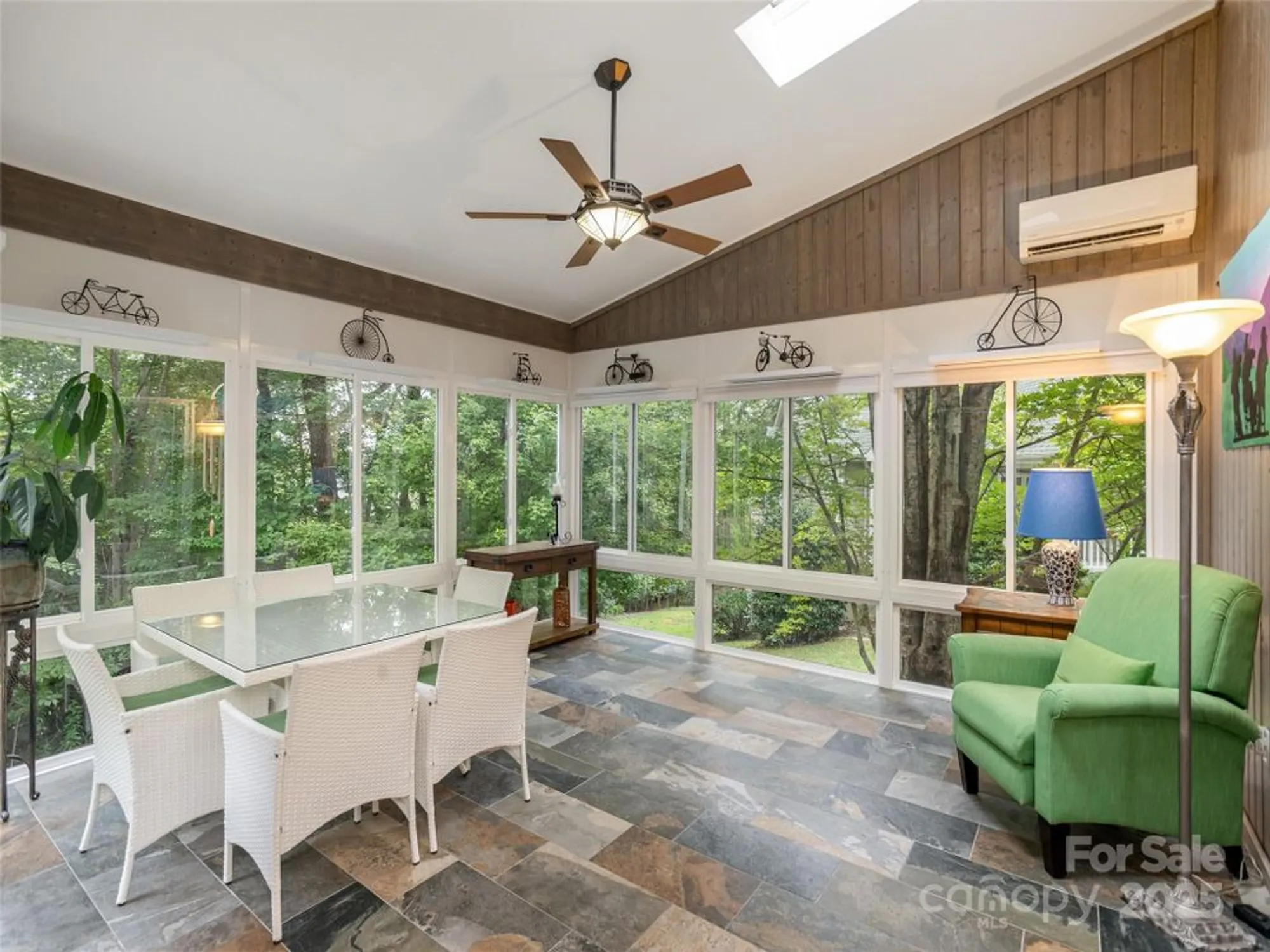 Property Slideshow image 14 of 48 | 210 black oak ln, Hendersonville, NC, 28791