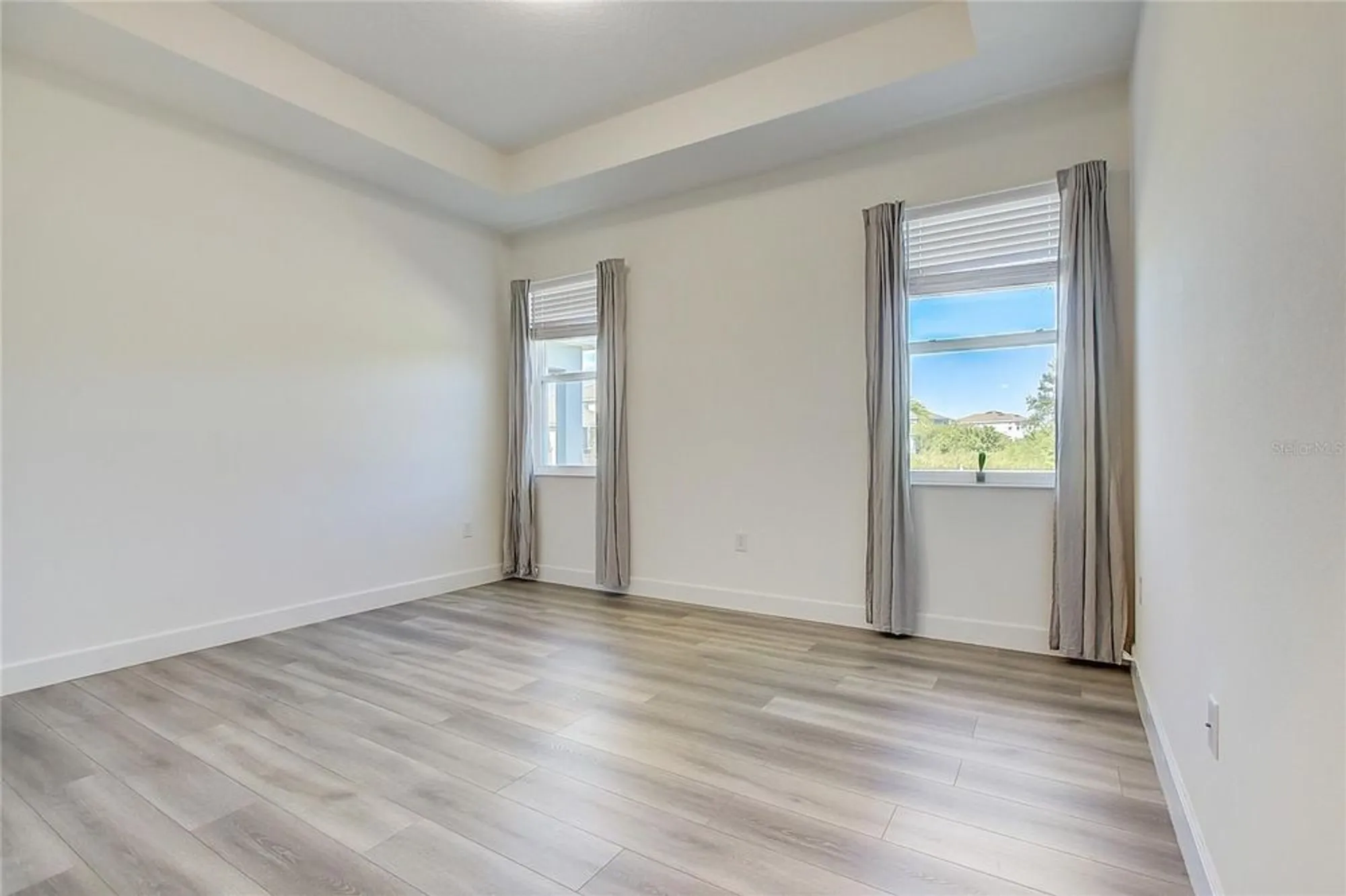 Property Slideshow image 27 of 91 | 411 sandsend ct, Apollo Beach, FL, 33572